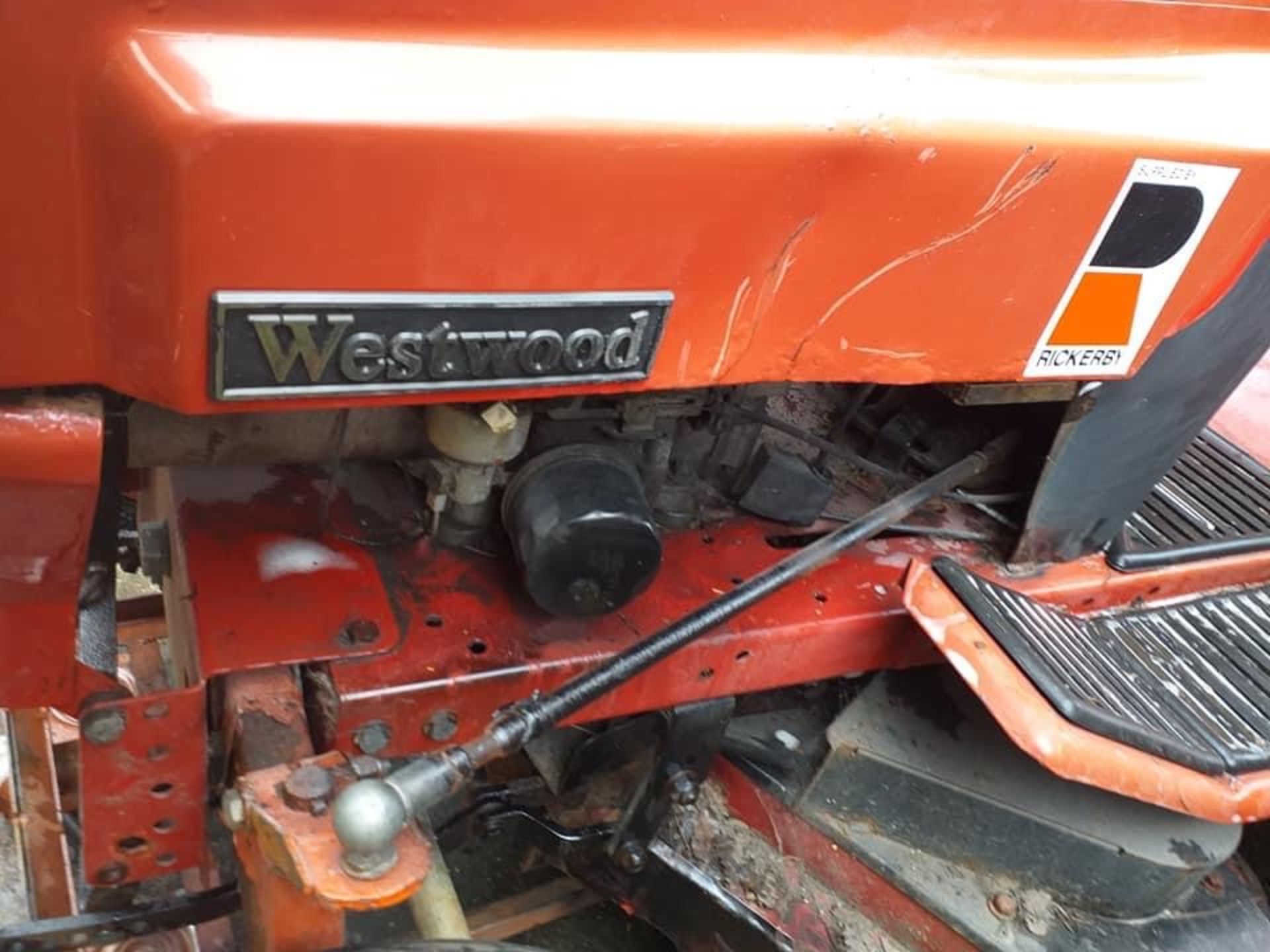 Ride on lawn mower tractor with basket - Image 5 of 5