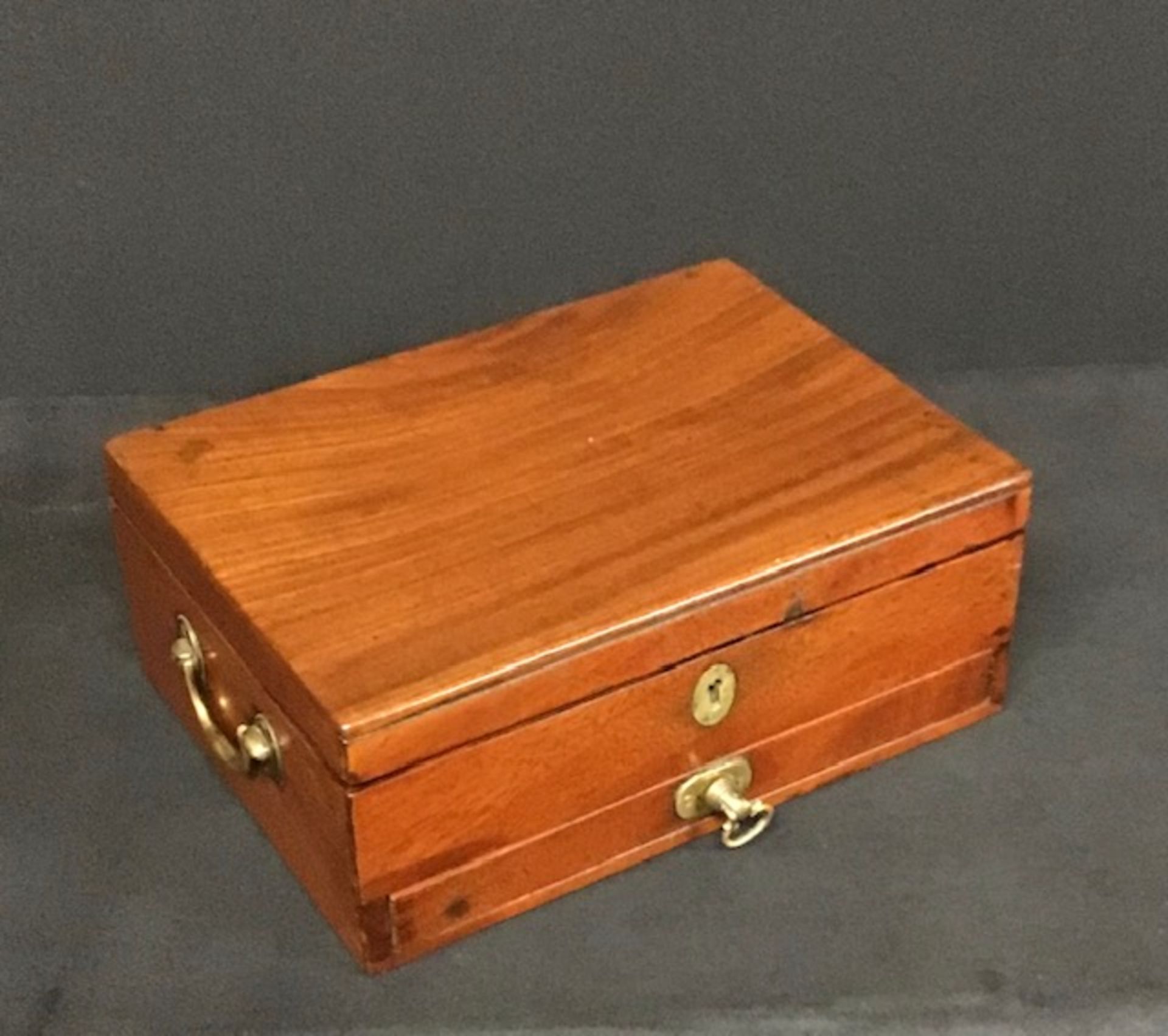 Antique Ladies Vanity Box.