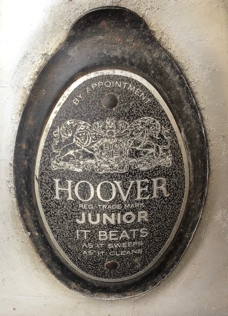 A vintage Hoover Junior Vacuum Cleaner - Image 3 of 3