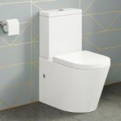 PALLET TO CONTAIN 4 X NEW Lyon II Close Coupled Toilet & Cistern inc Luxury Soft Close Seat. R...
