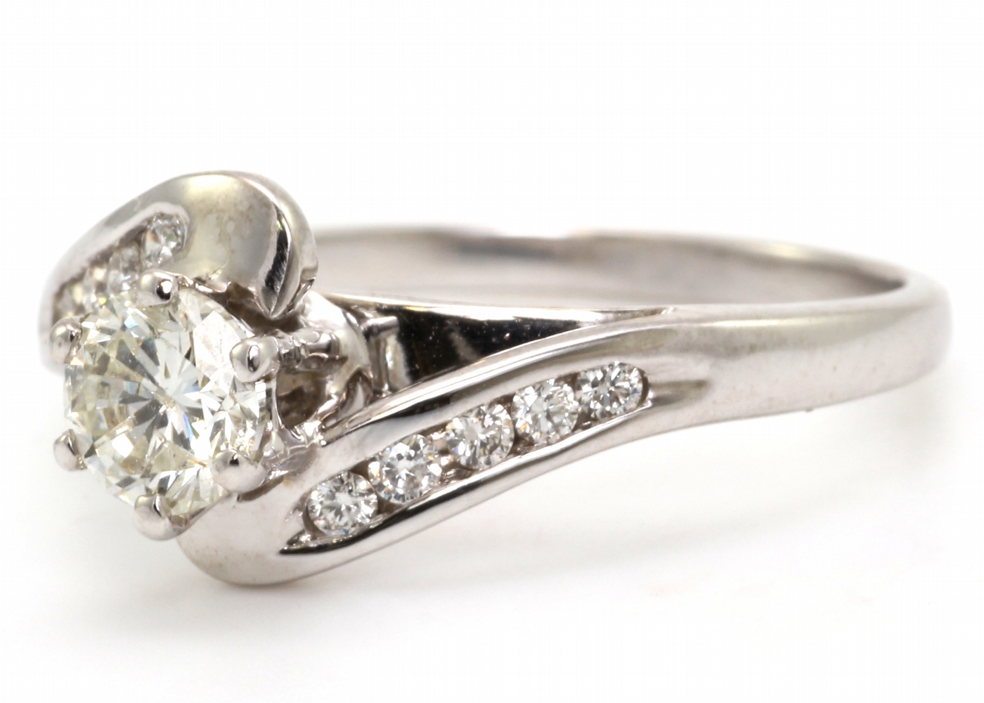 18ct White Gold Single Stone Diamond Ring 0.65 Carats - Image 2 of 4