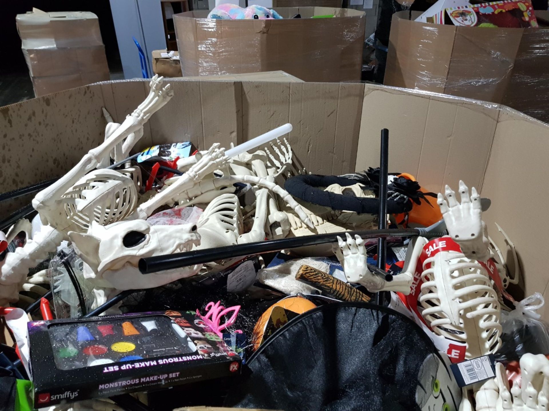 Full Trader Pallet of Halloween Items, Surplus and Returns RRP Over £2000