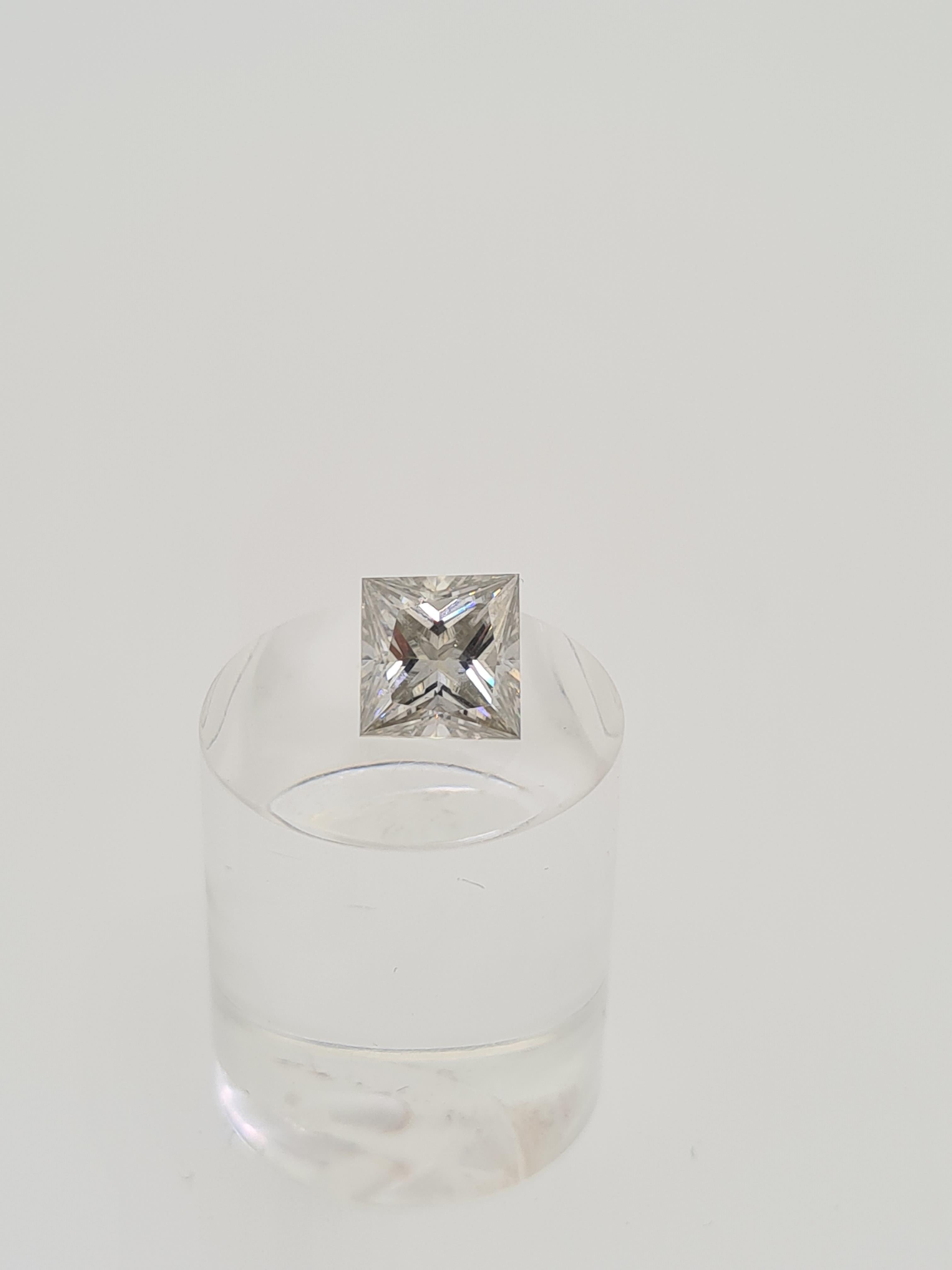 Moissanite princess cut stone - Image 2 of 4