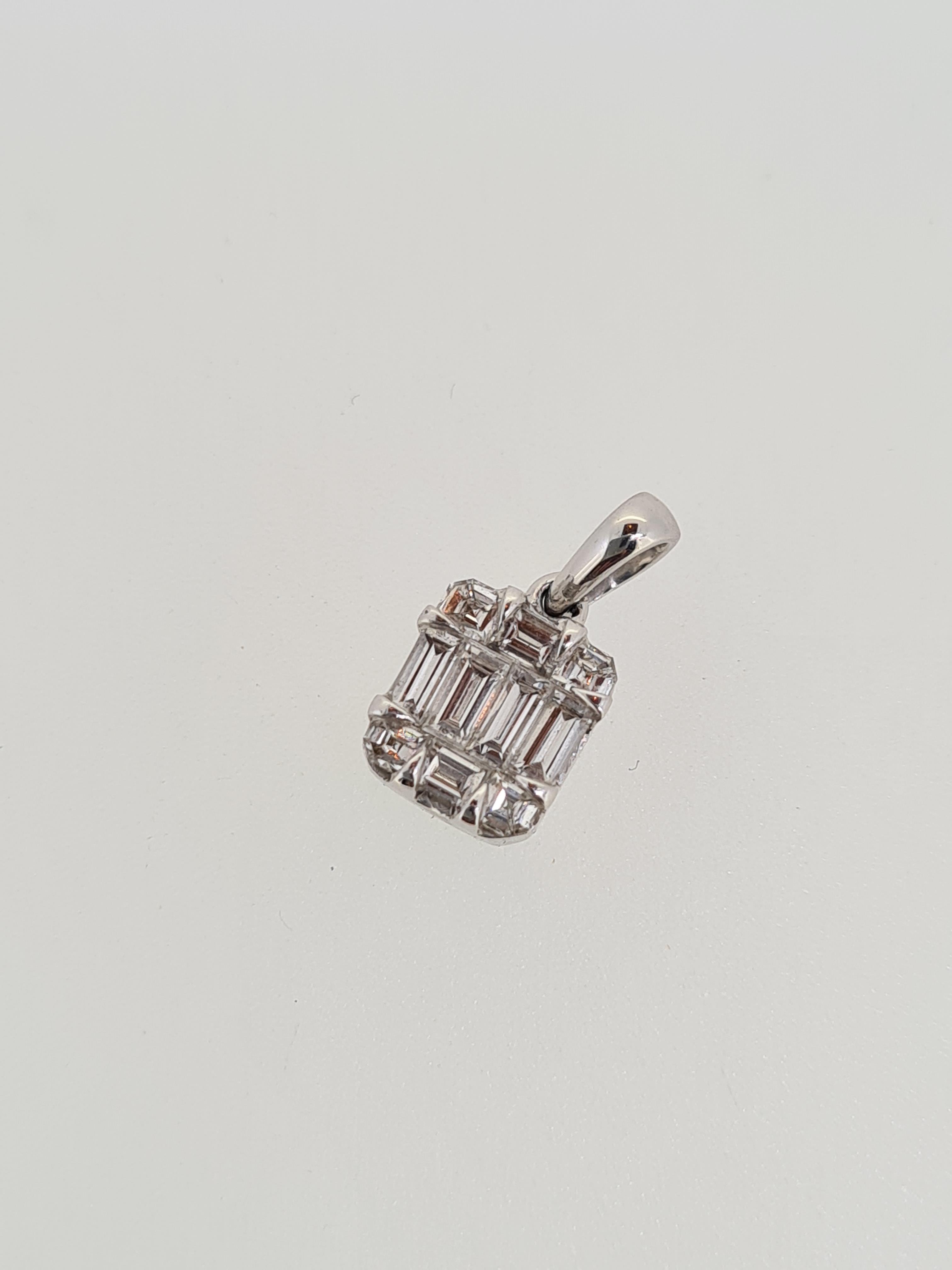 18ct white gold diamond set pendant - Image 4 of 5