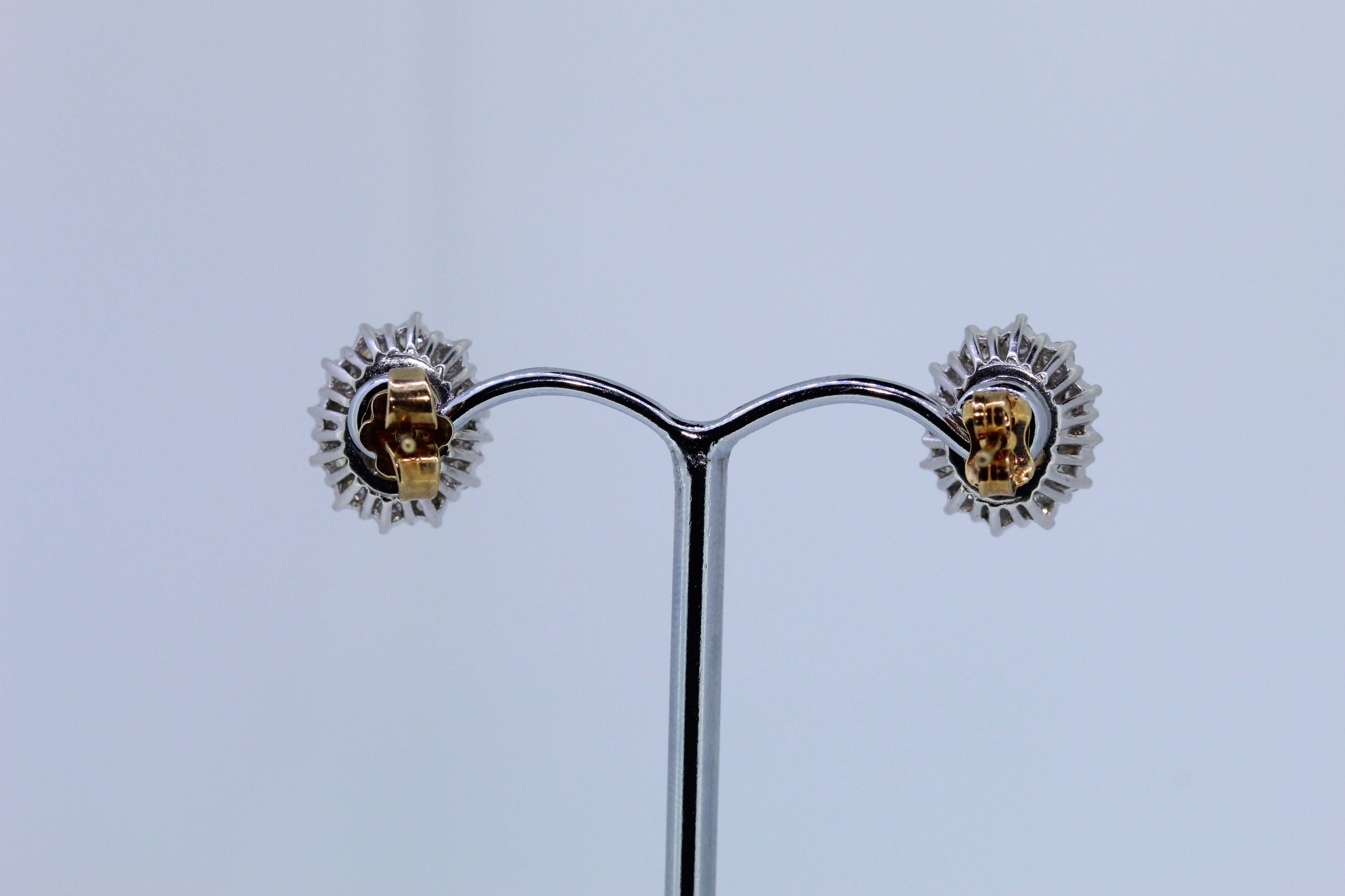 18ct Hallmark Yellow Gold Opal And Diamond Stud Earrings - Image 6 of 6