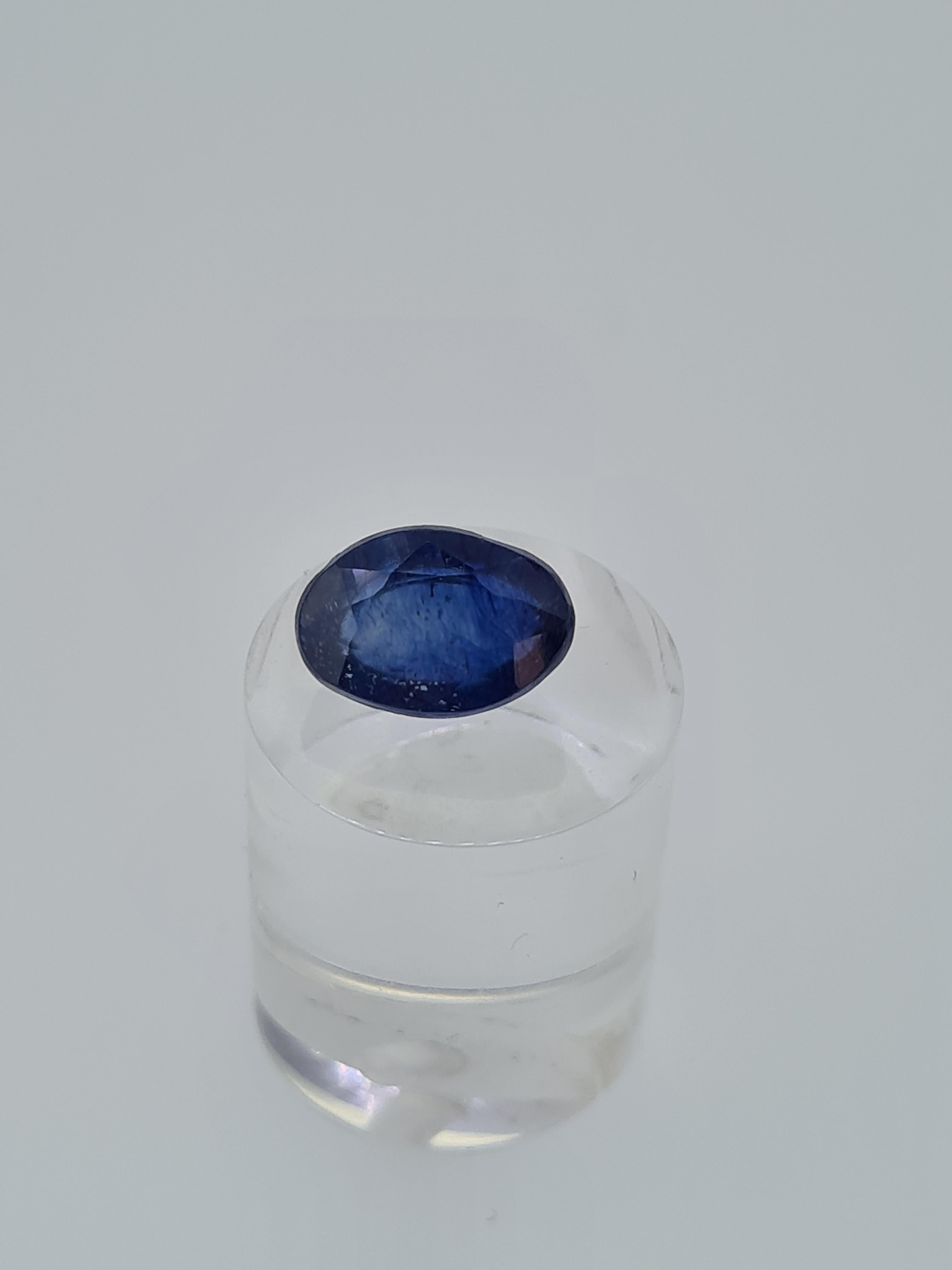 Sapphire oval cut gem stone - Image 2 of 6