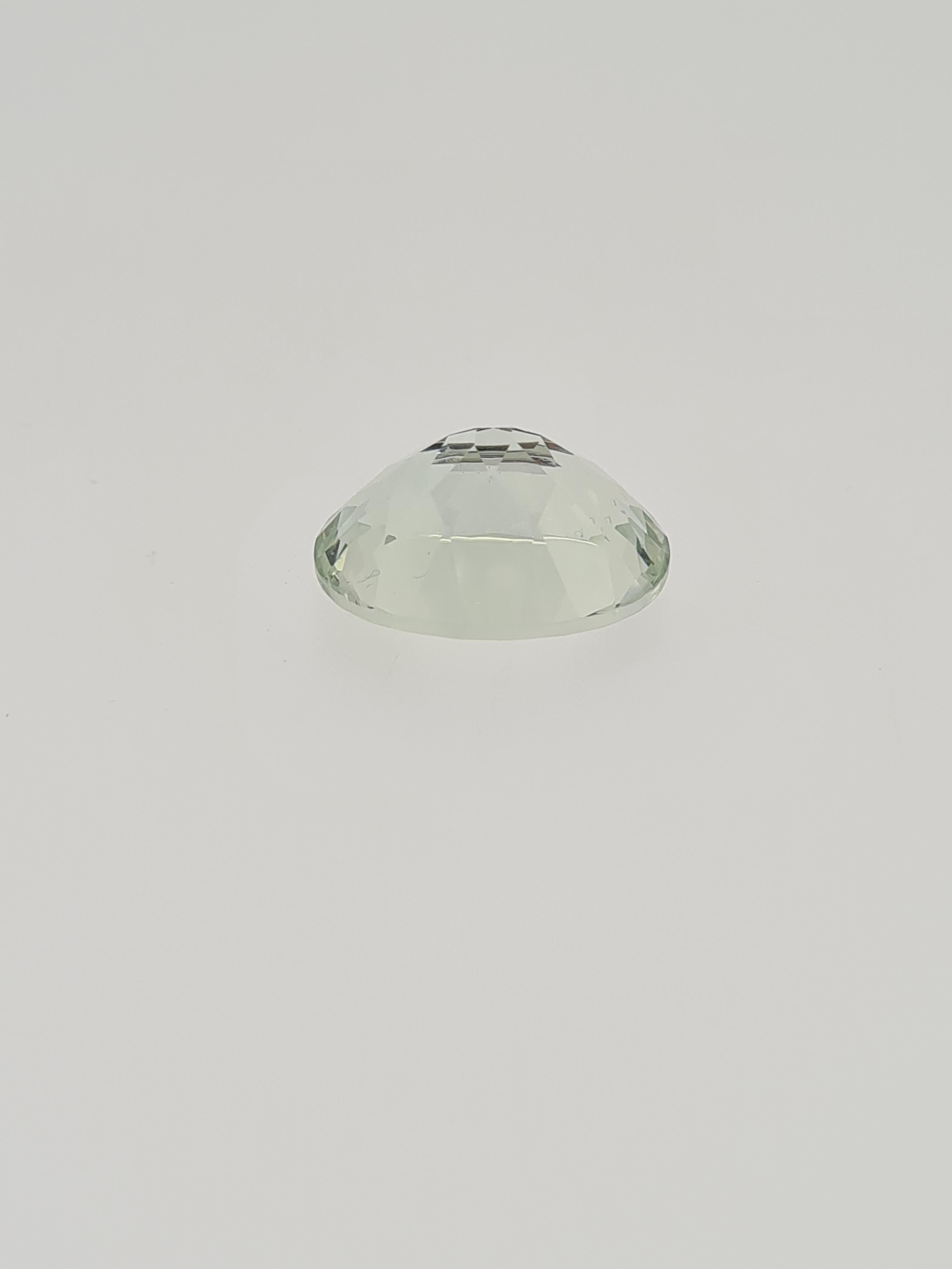 Green amethyst oval cut gem stone - Image 2 of 5
