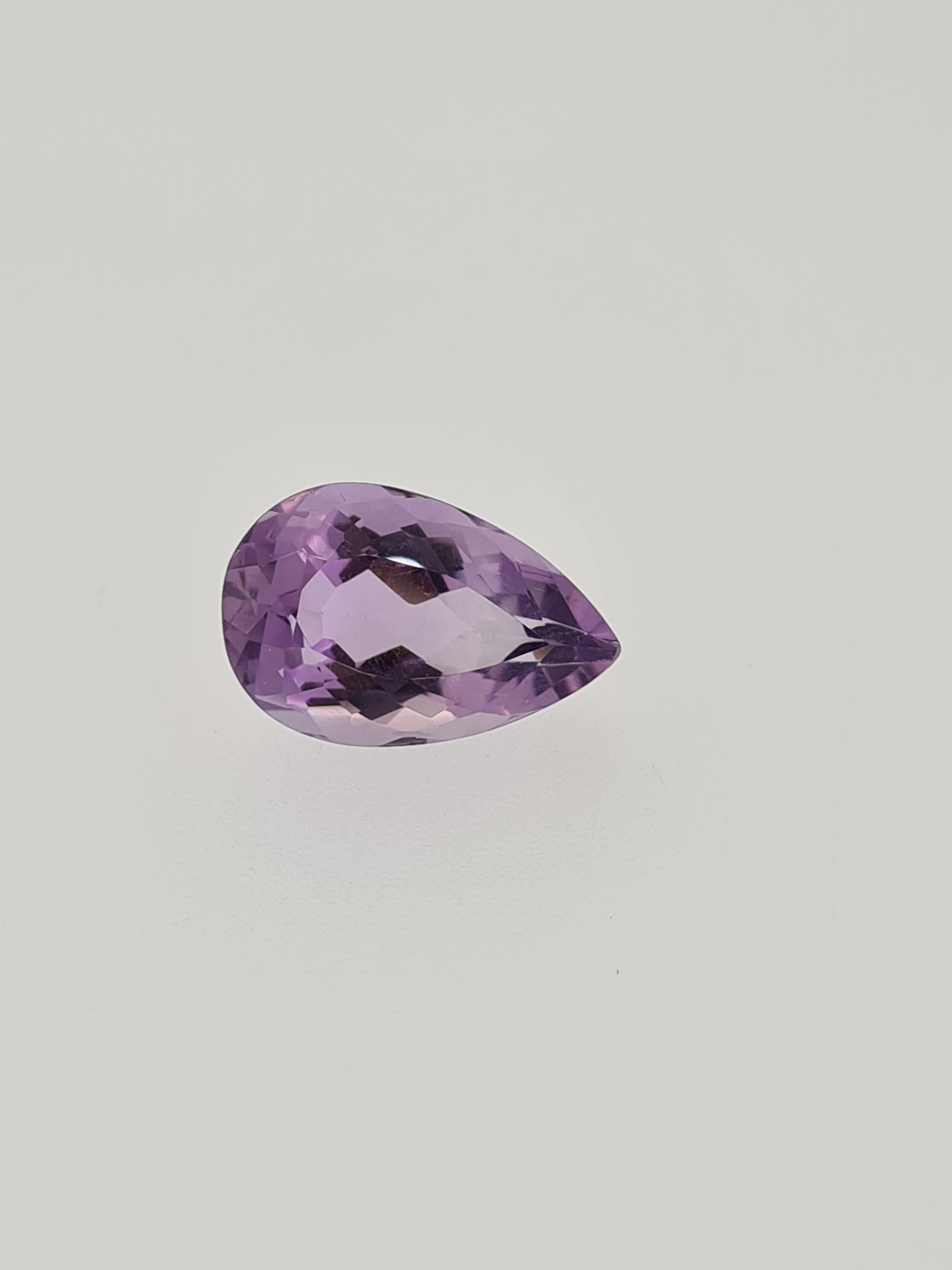 Amethyst pear cut gem stone - Image 3 of 4