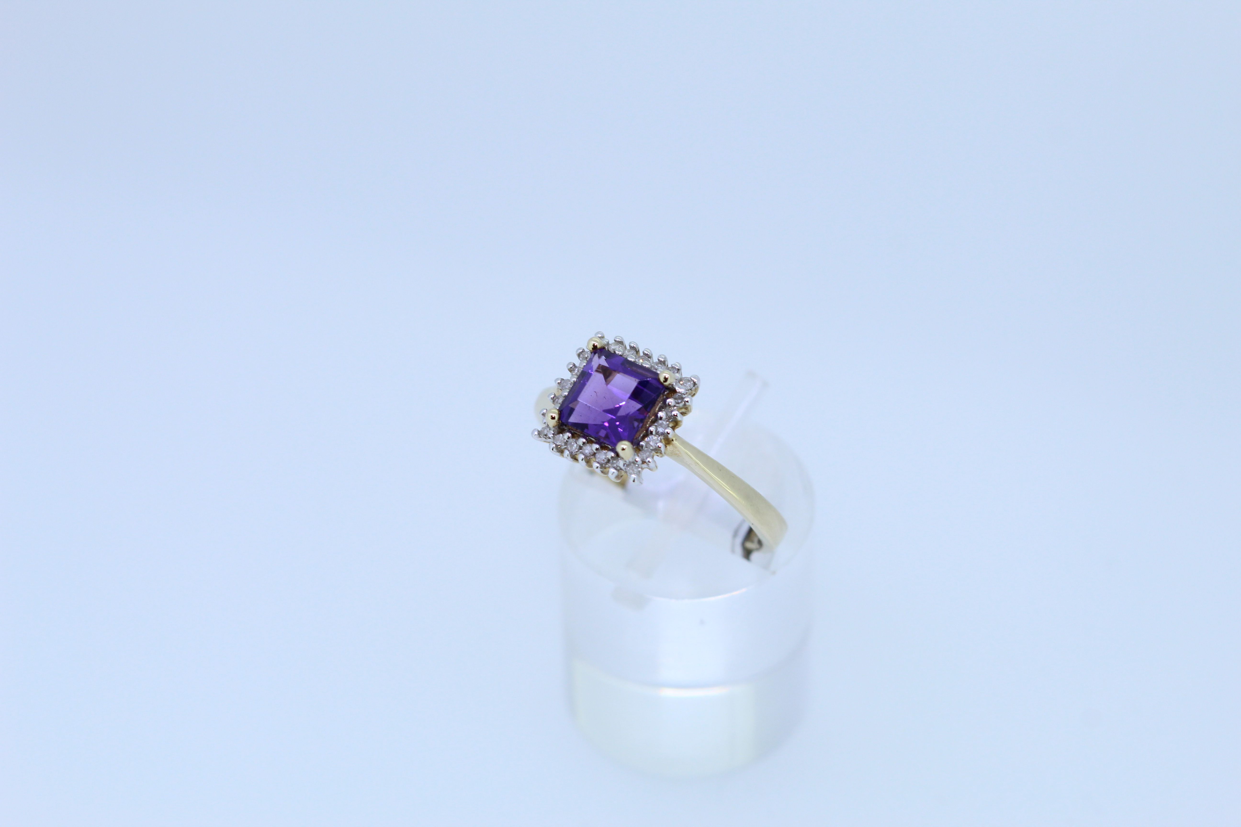 9ct Yellow Gold Amethyst And Diamond Ring - Image 3 of 5