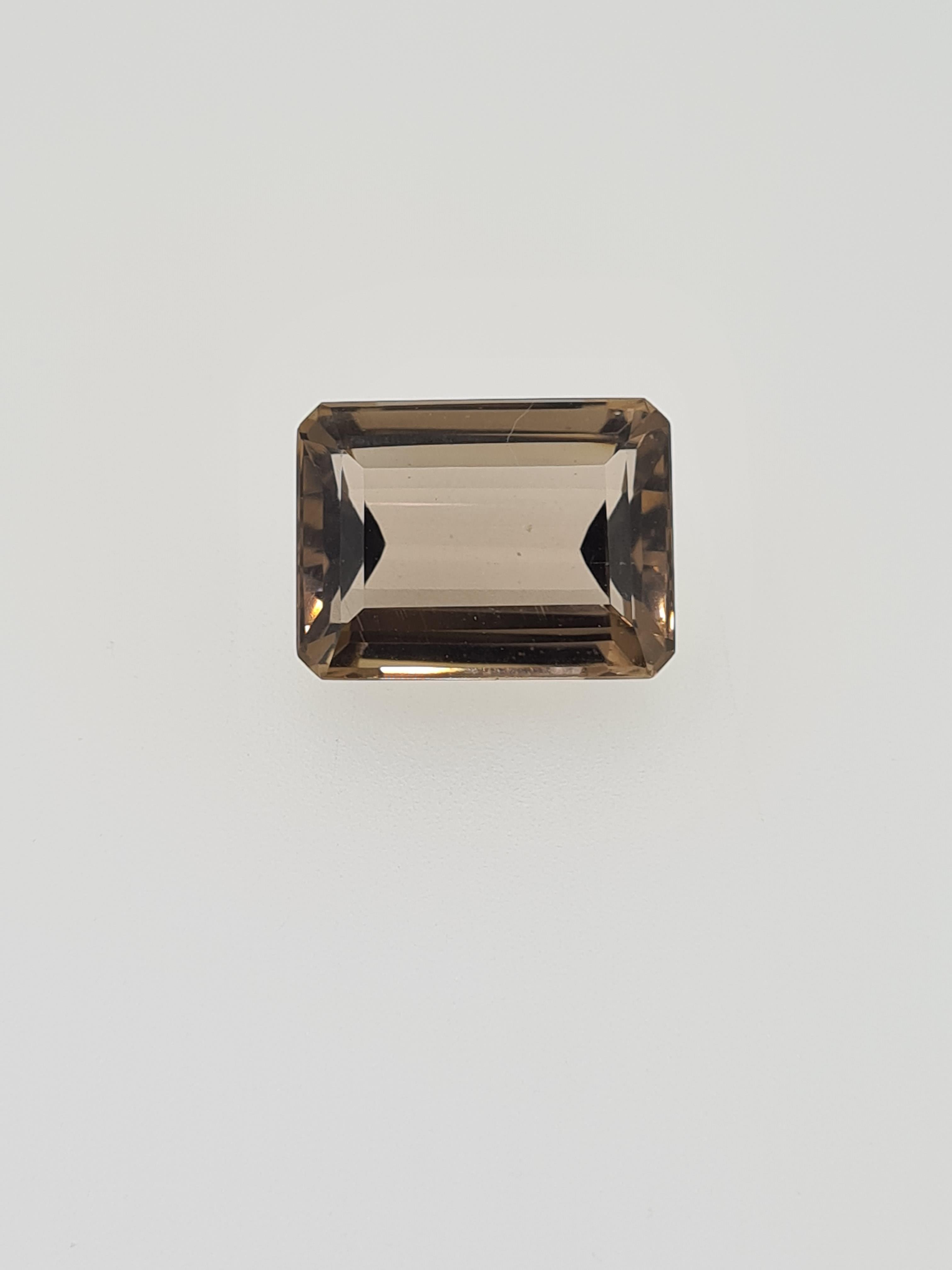 Smokey quartz emeral cut gem stonw - Image 4 of 4