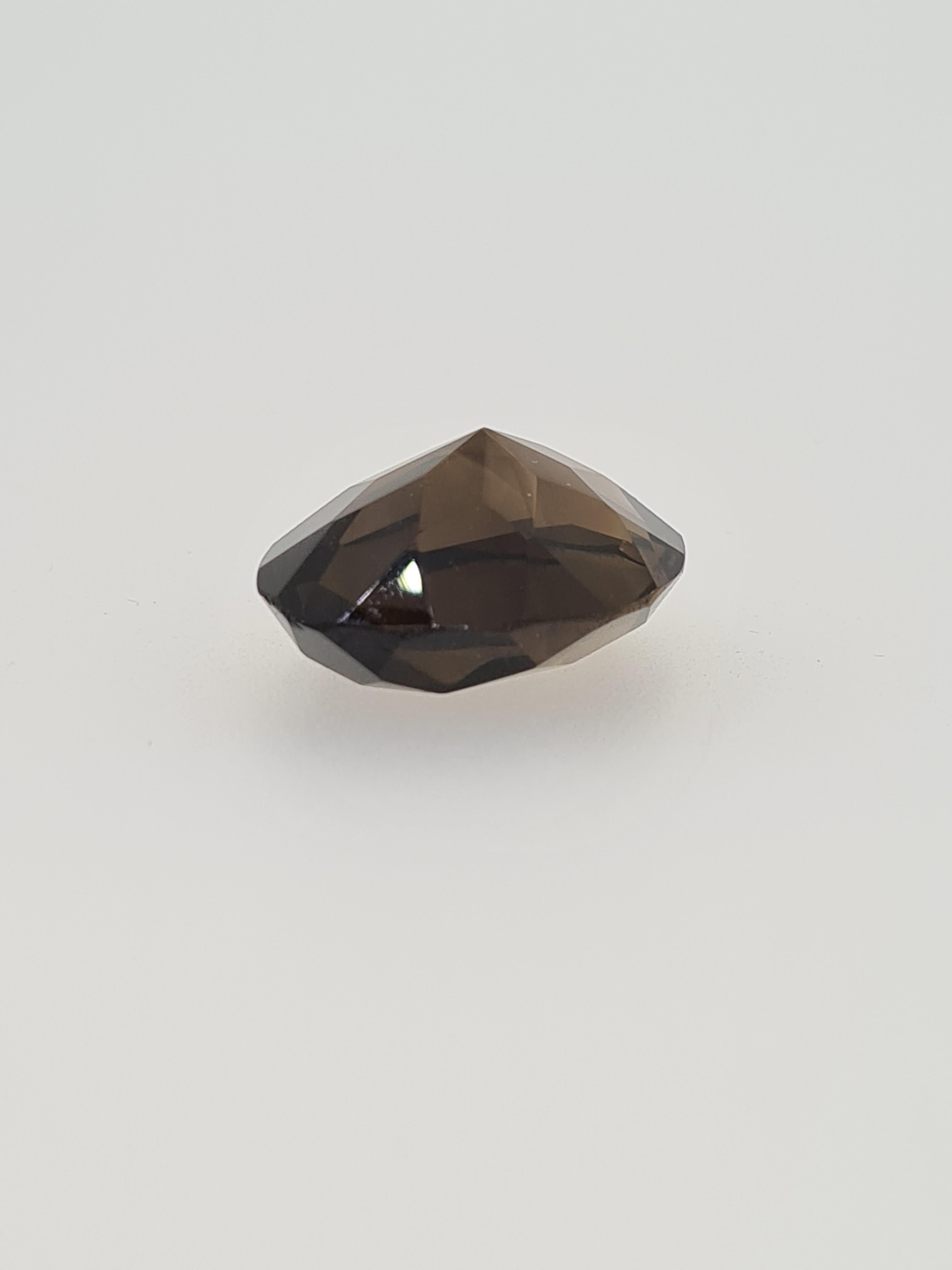 Smokey quartz oval cut gem stone - Image 2 of 4