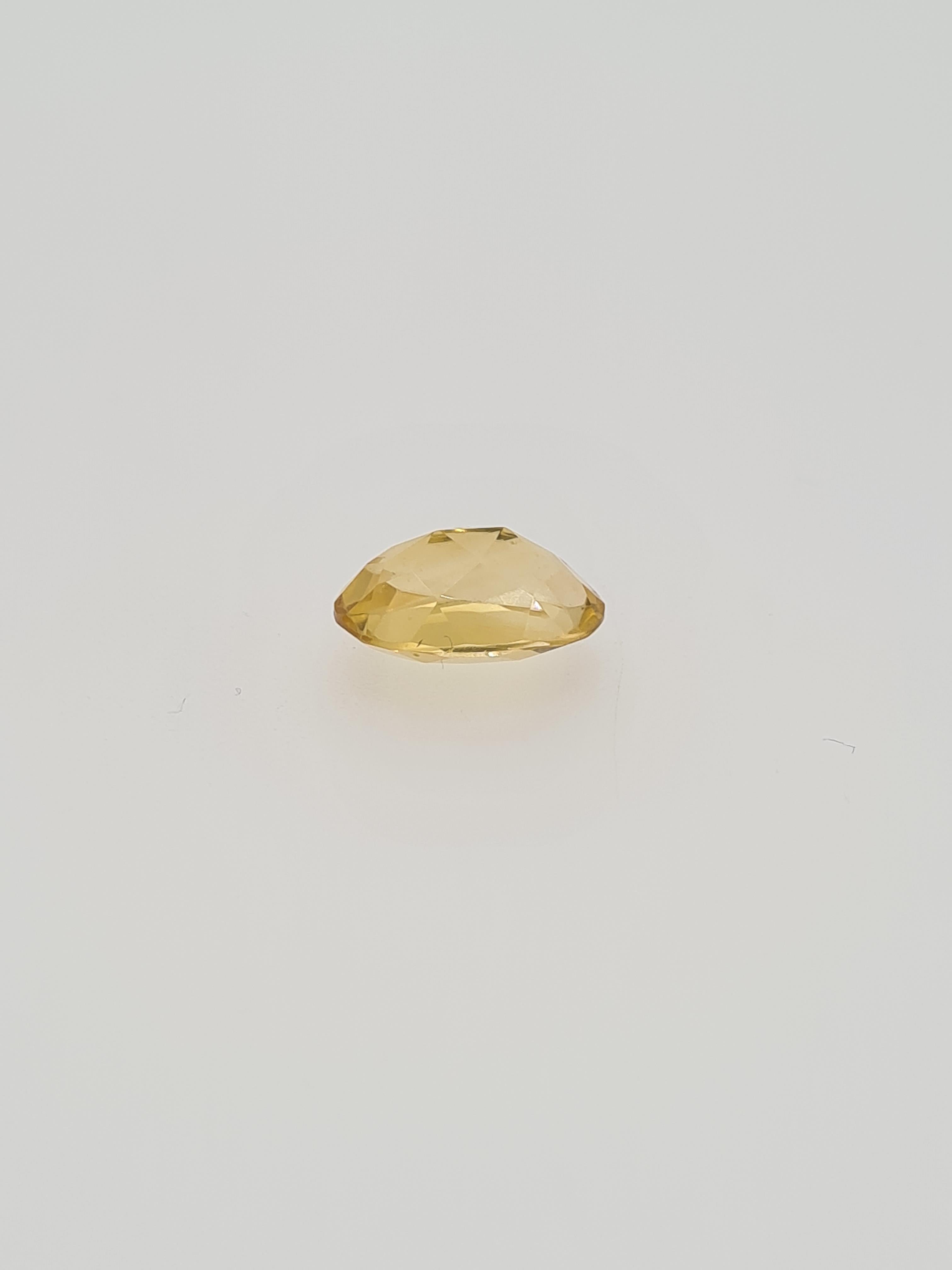 Citrine oval gem stone - Image 2 of 4
