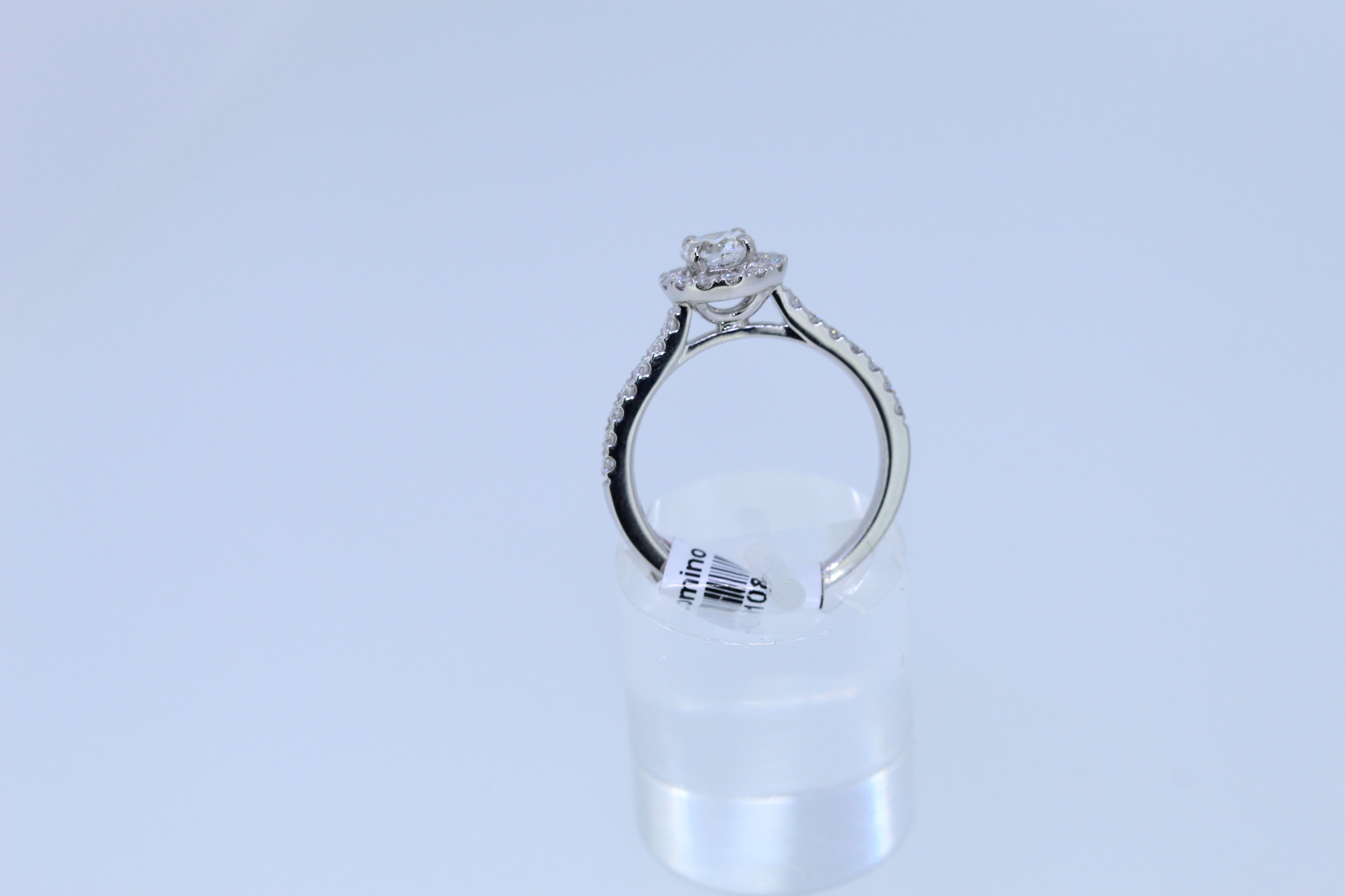 Platinum Hallmark Diamond Set Ring - Image 2 of 4