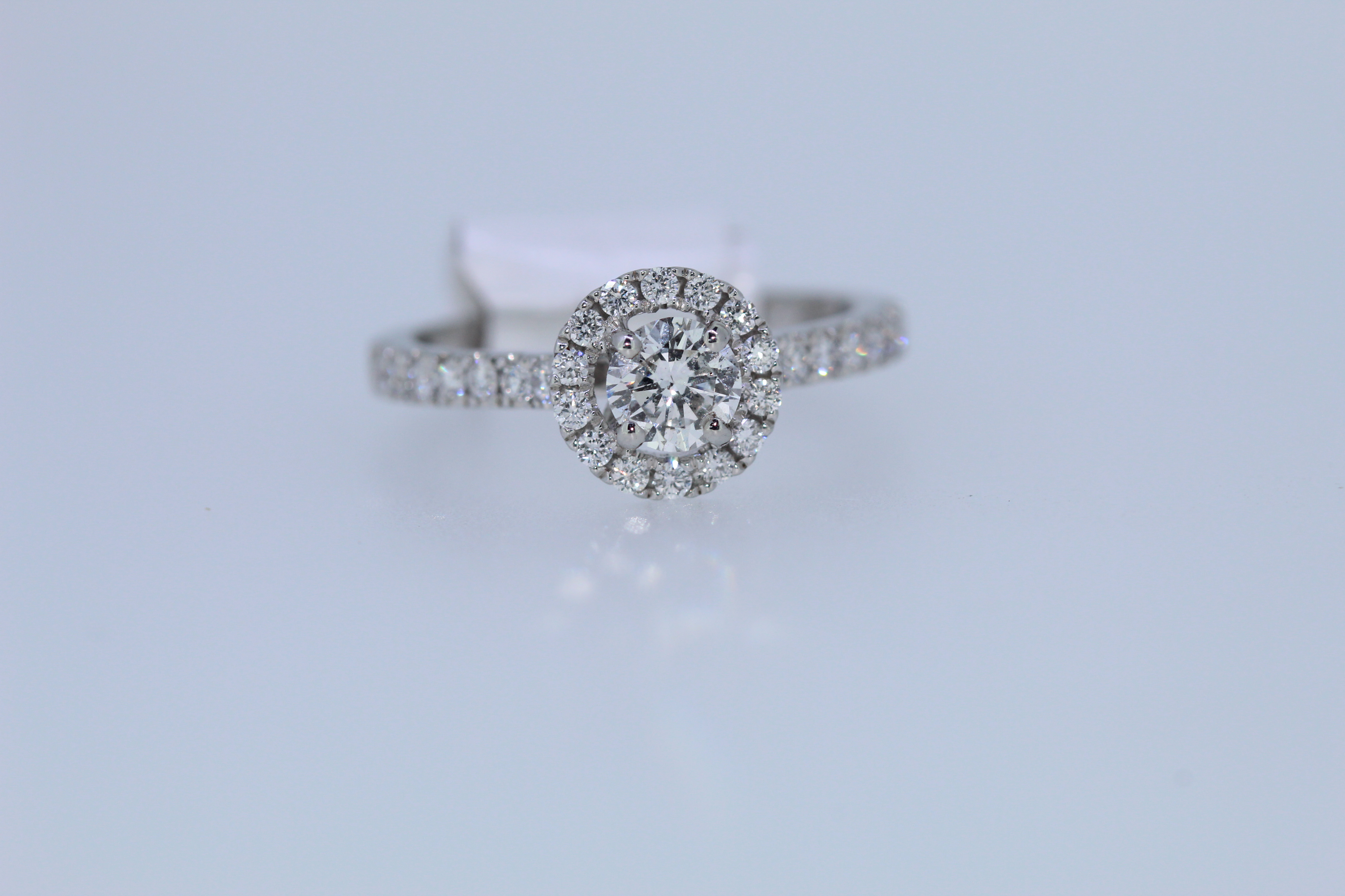 Platinum Hallmark Diamond Set Ring - Image 4 of 4