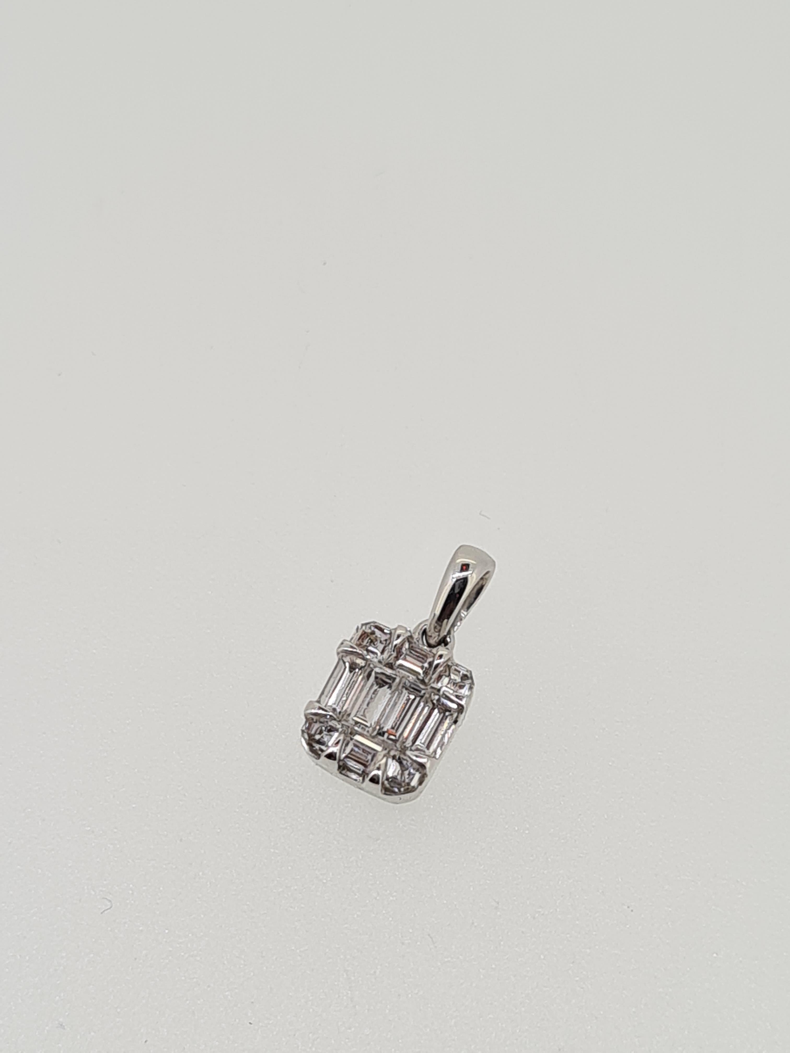 18ct white gold diamond set pendant