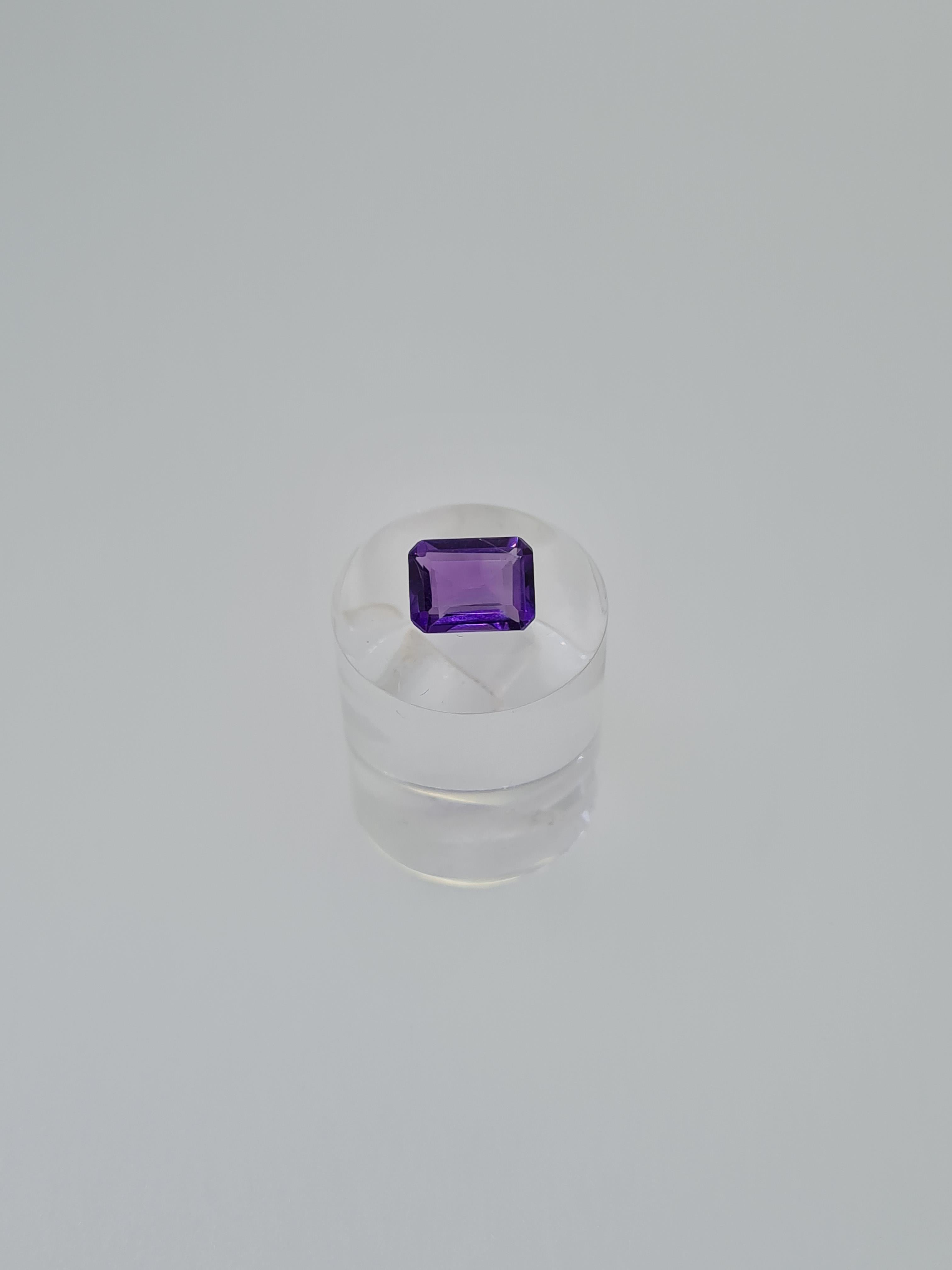 Amethyst rectangle step cut gem stone - Image 4 of 4