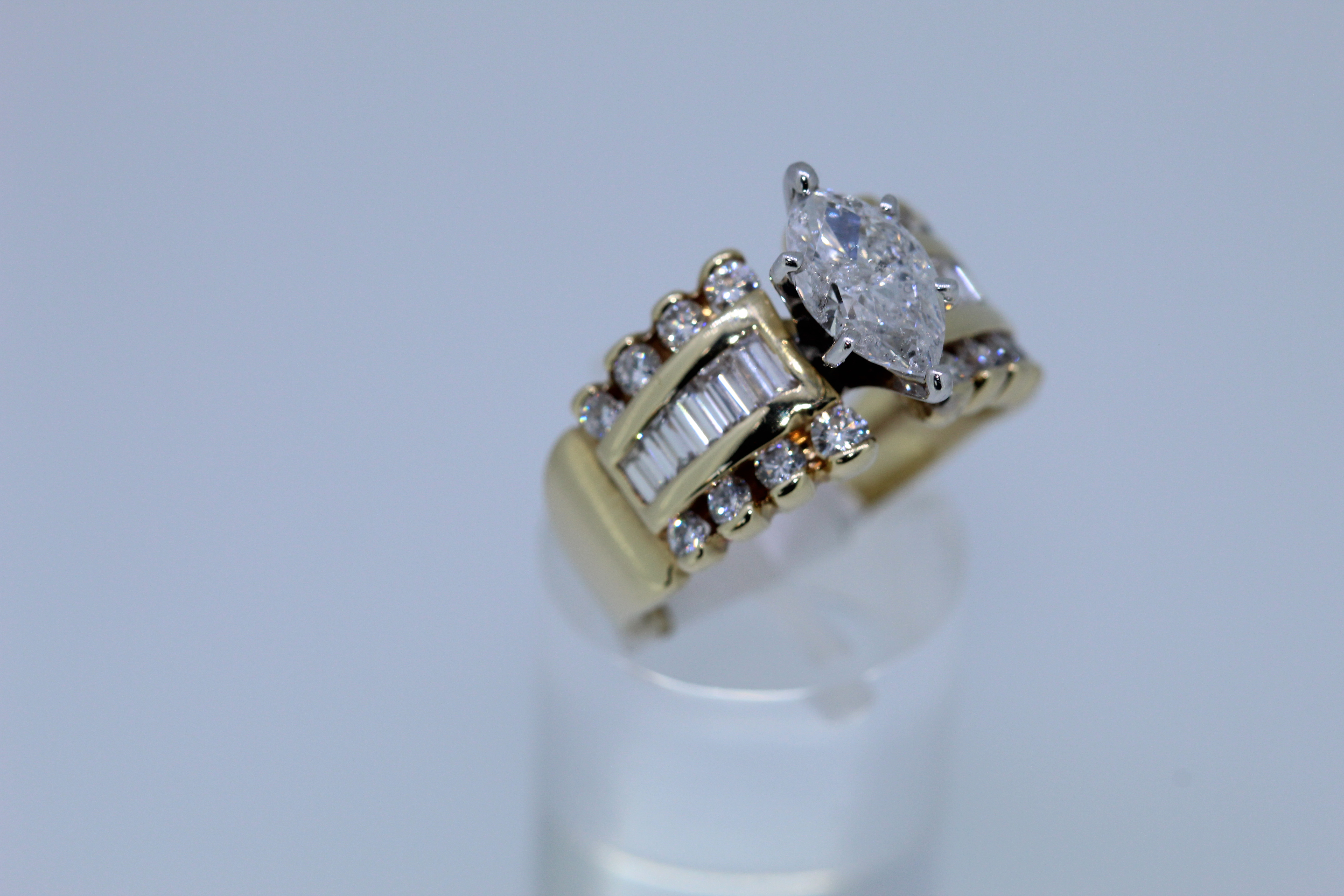 14ct Yellow Gold Marquise Diamond Ring - Image 2 of 6