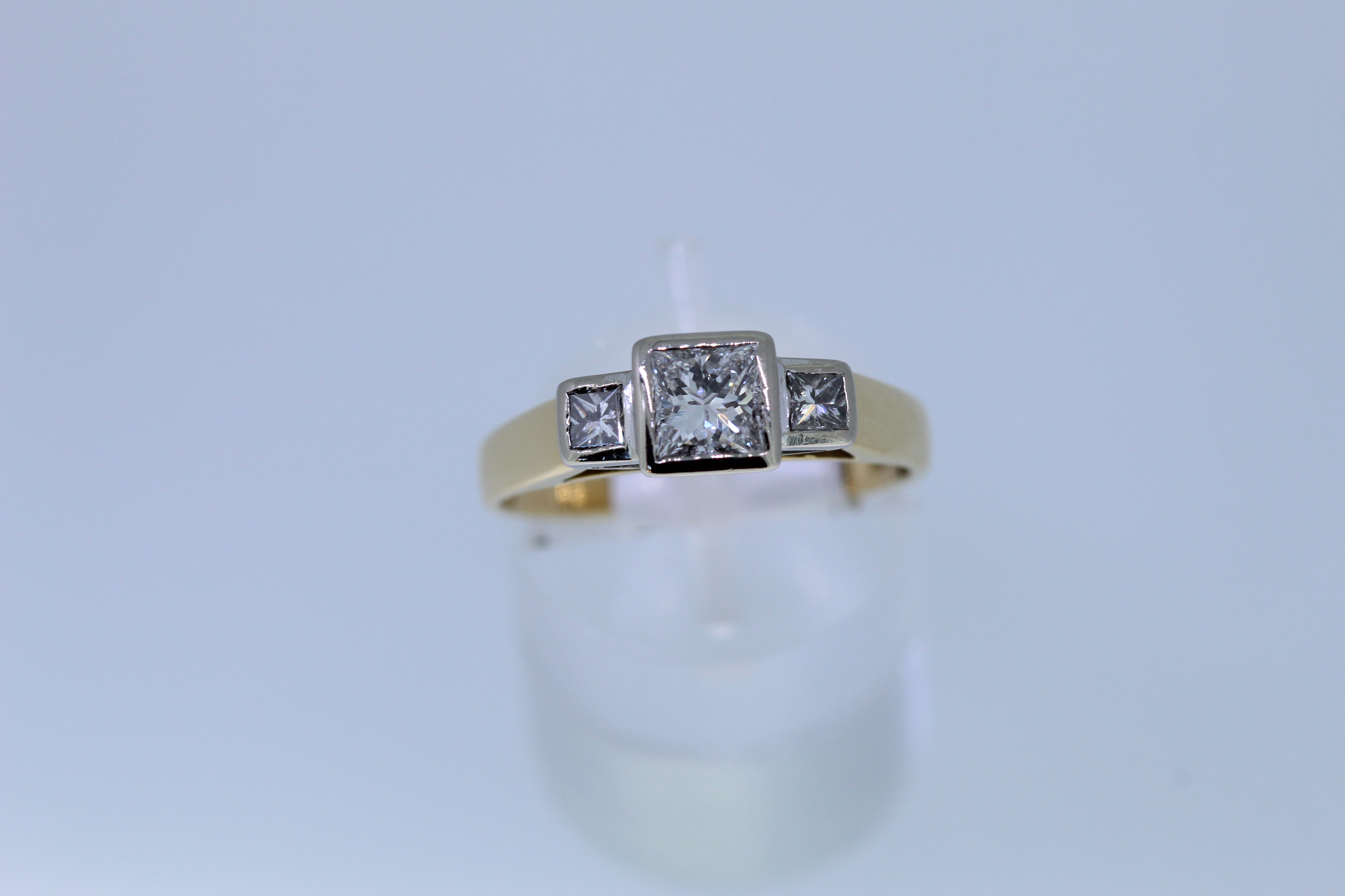 18ct Yellow Gold Three Stone Diamond Ring