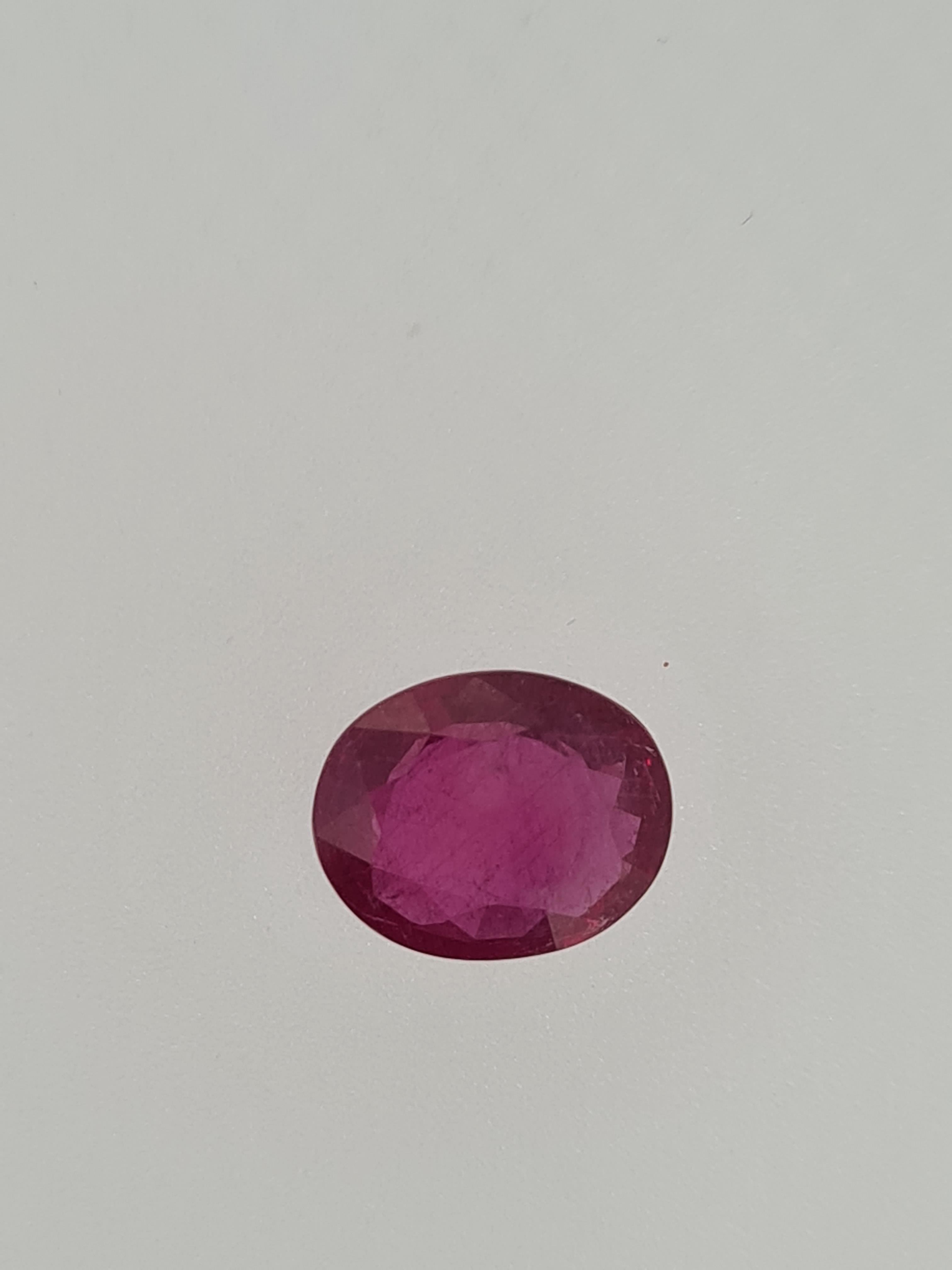 Ruby oval cut gem stone - Image 7 of 7