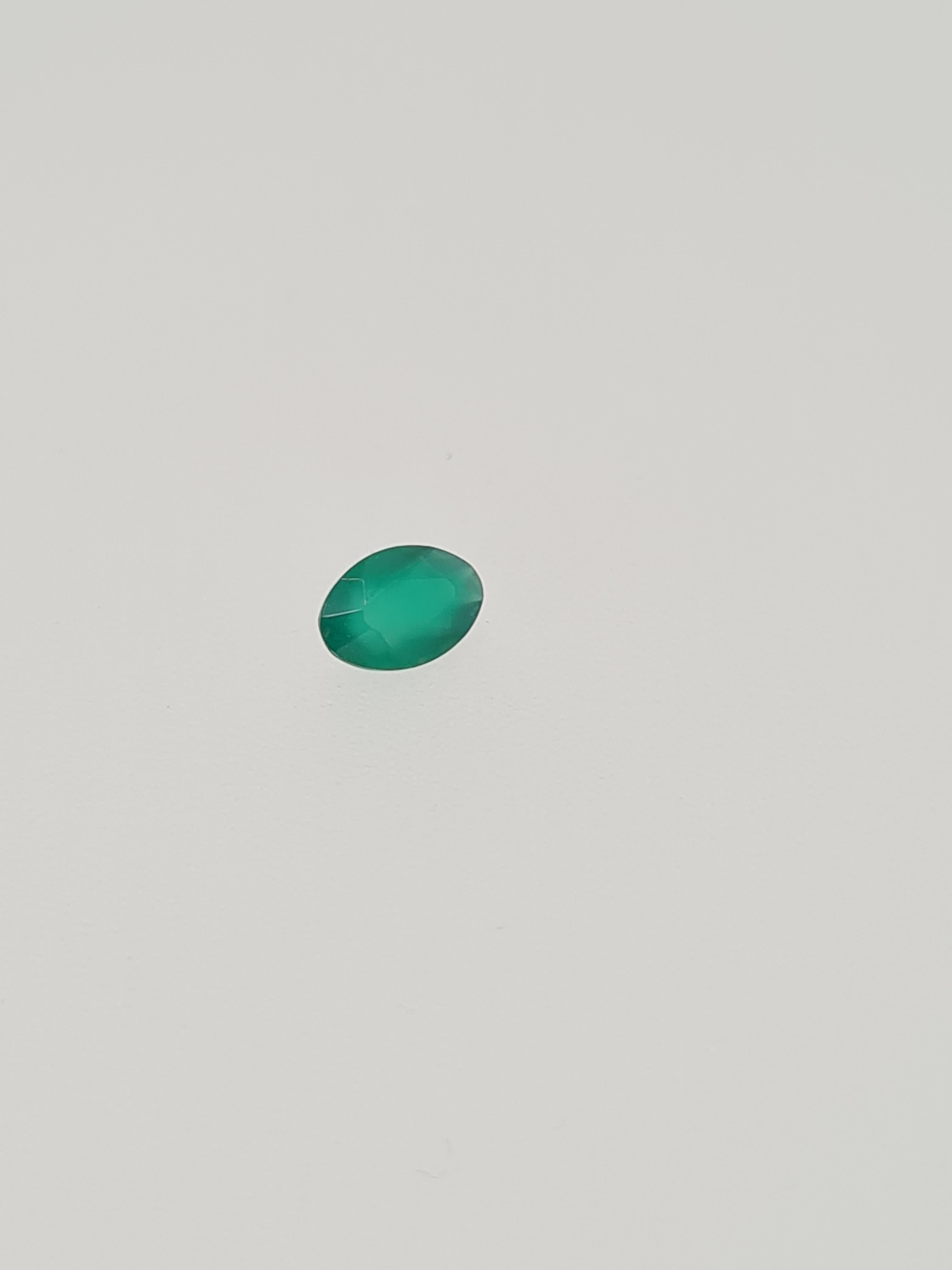 Emerald oval cut gem stone - Image 3 of 4