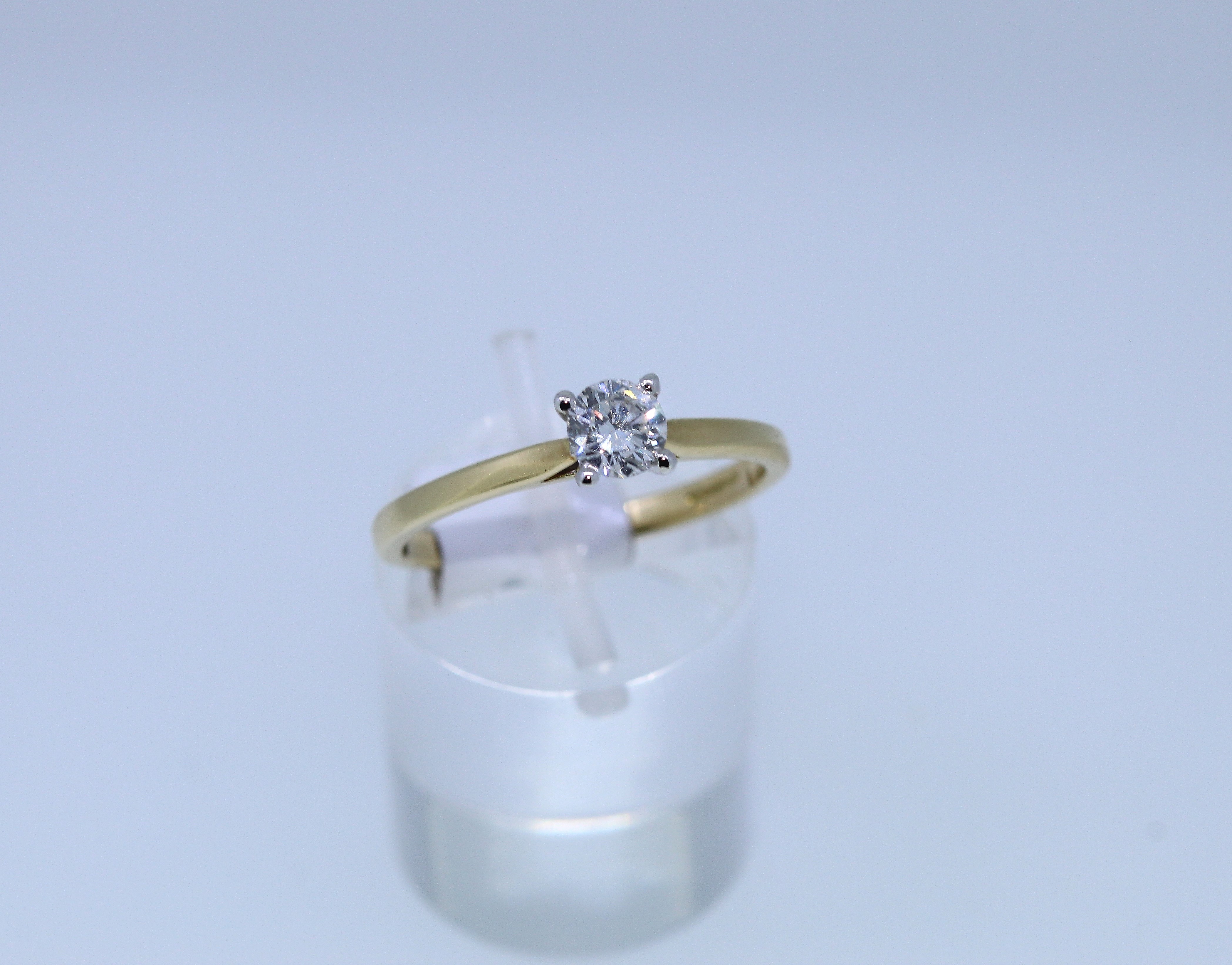 18k Yellow Gold Diamond Solitaire Ring - Image 2 of 5