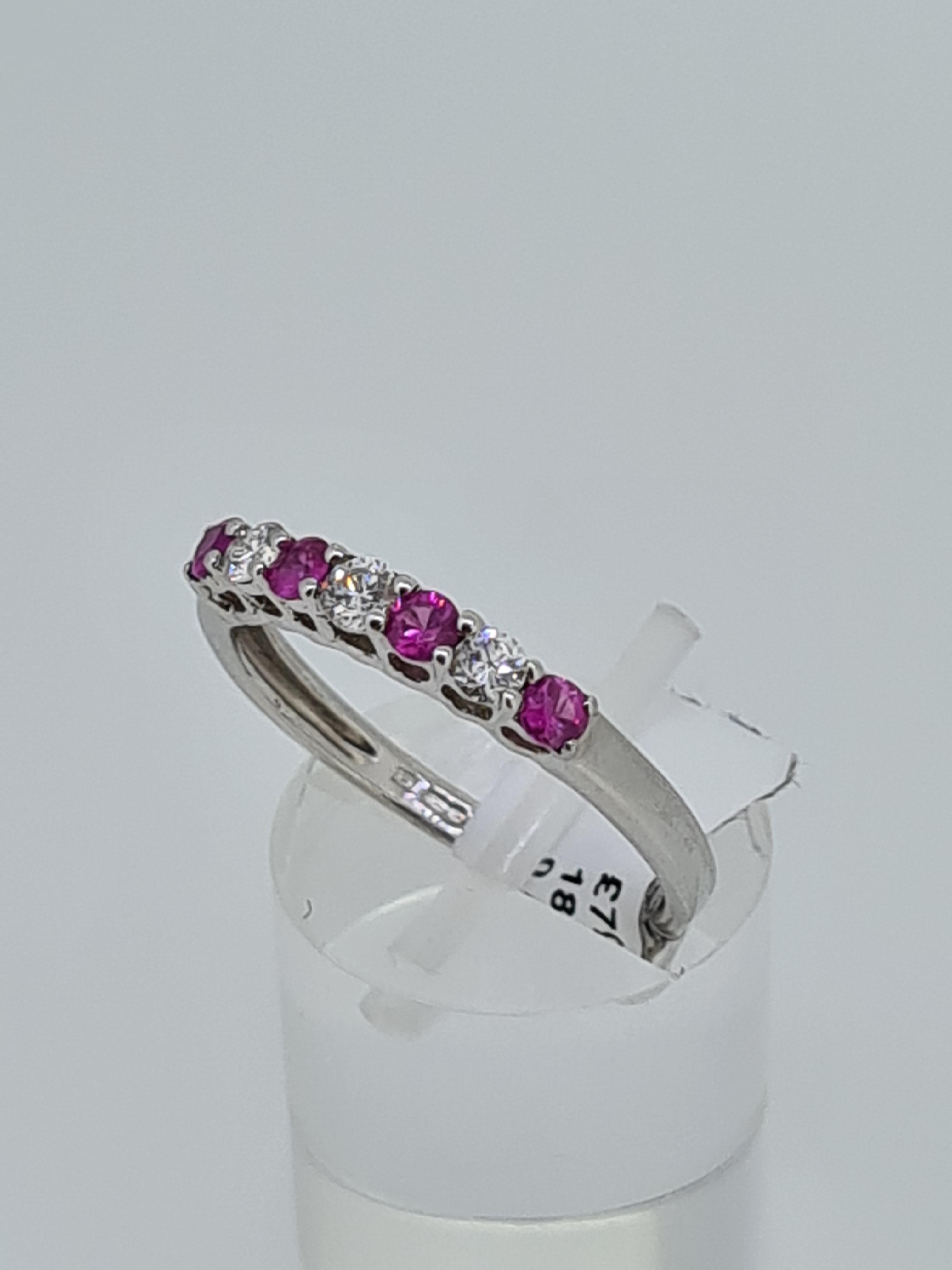 18ct white gold pink sapphire and diamond band - Image 3 of 4