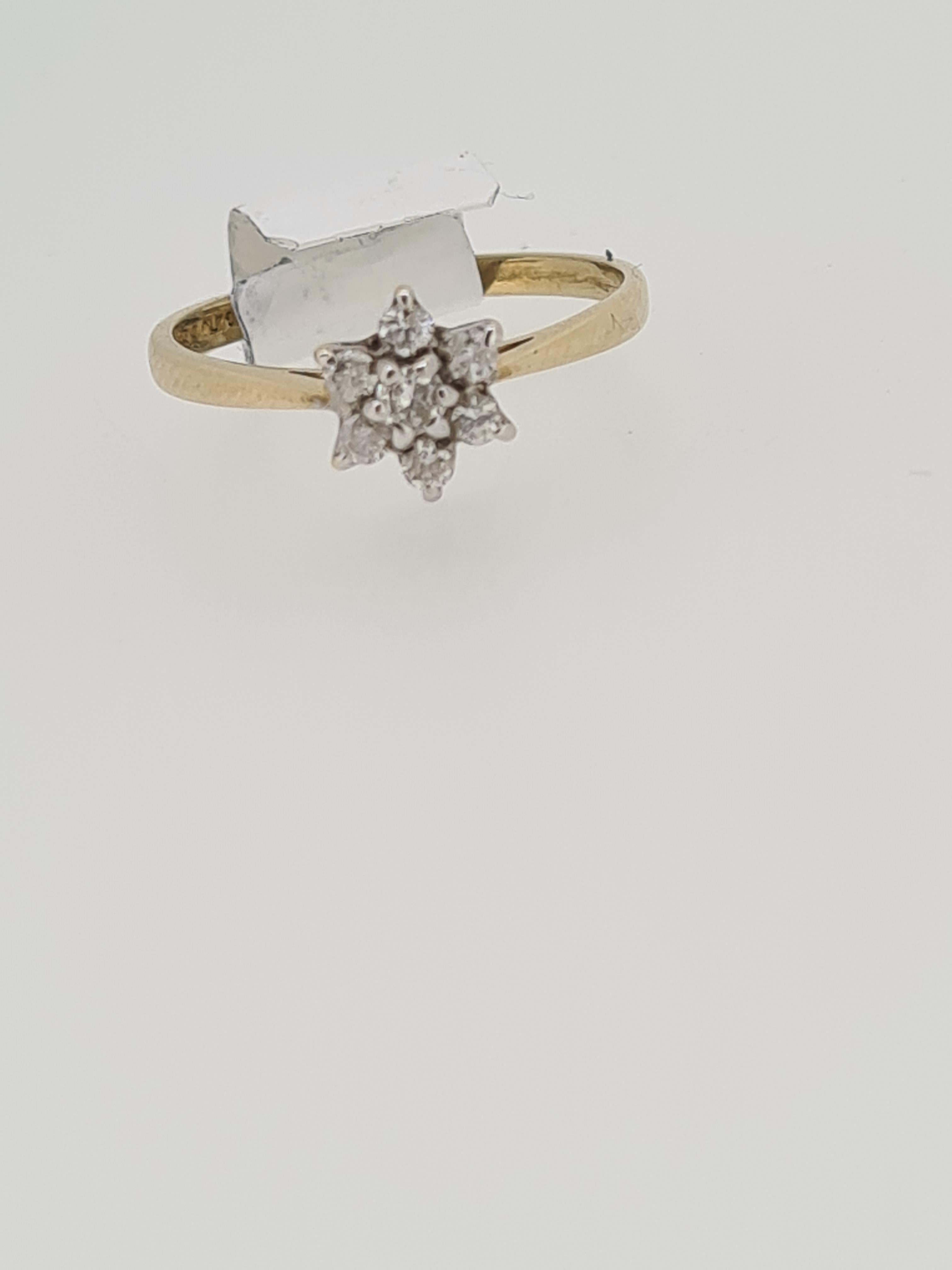 9ct yellow gols diamond cluster ring - Image 4 of 4