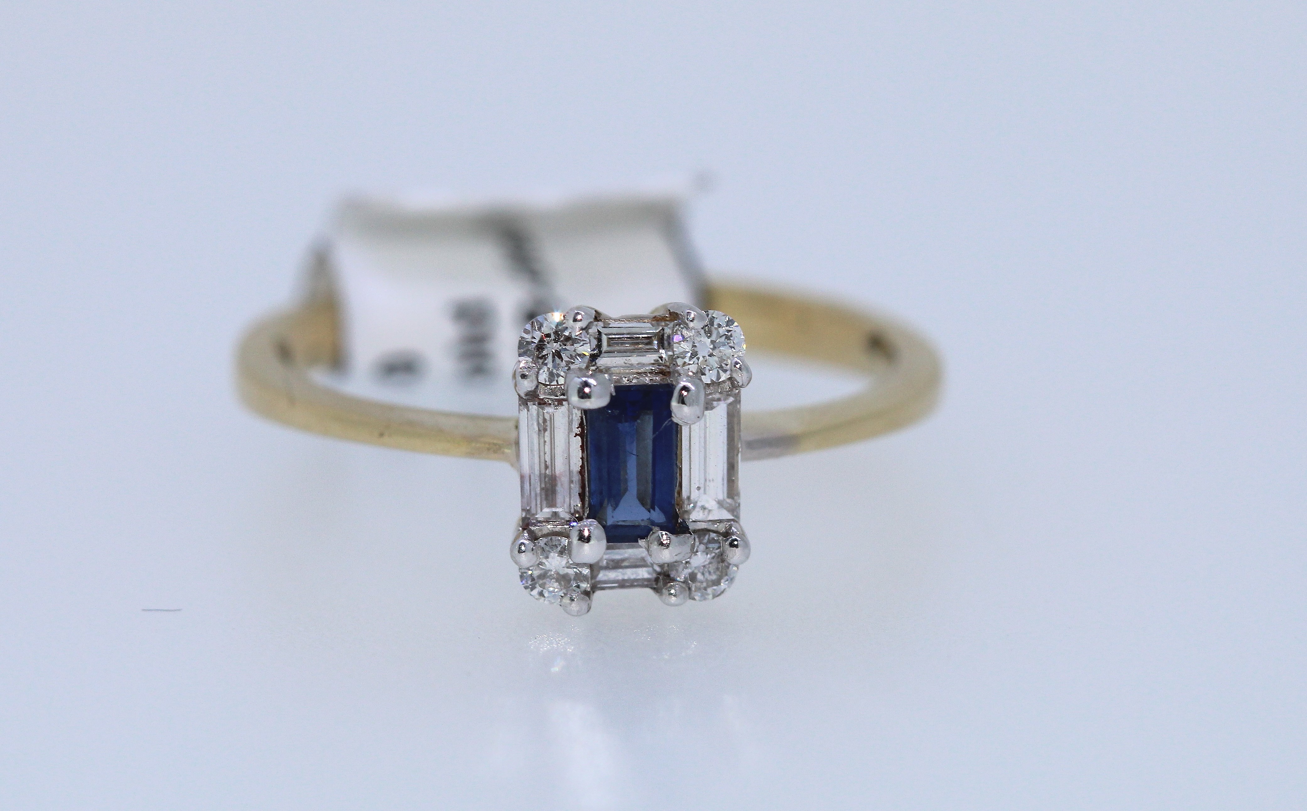 18k Yellow Gold Sapphire And Diamond Ring - Image 3 of 3