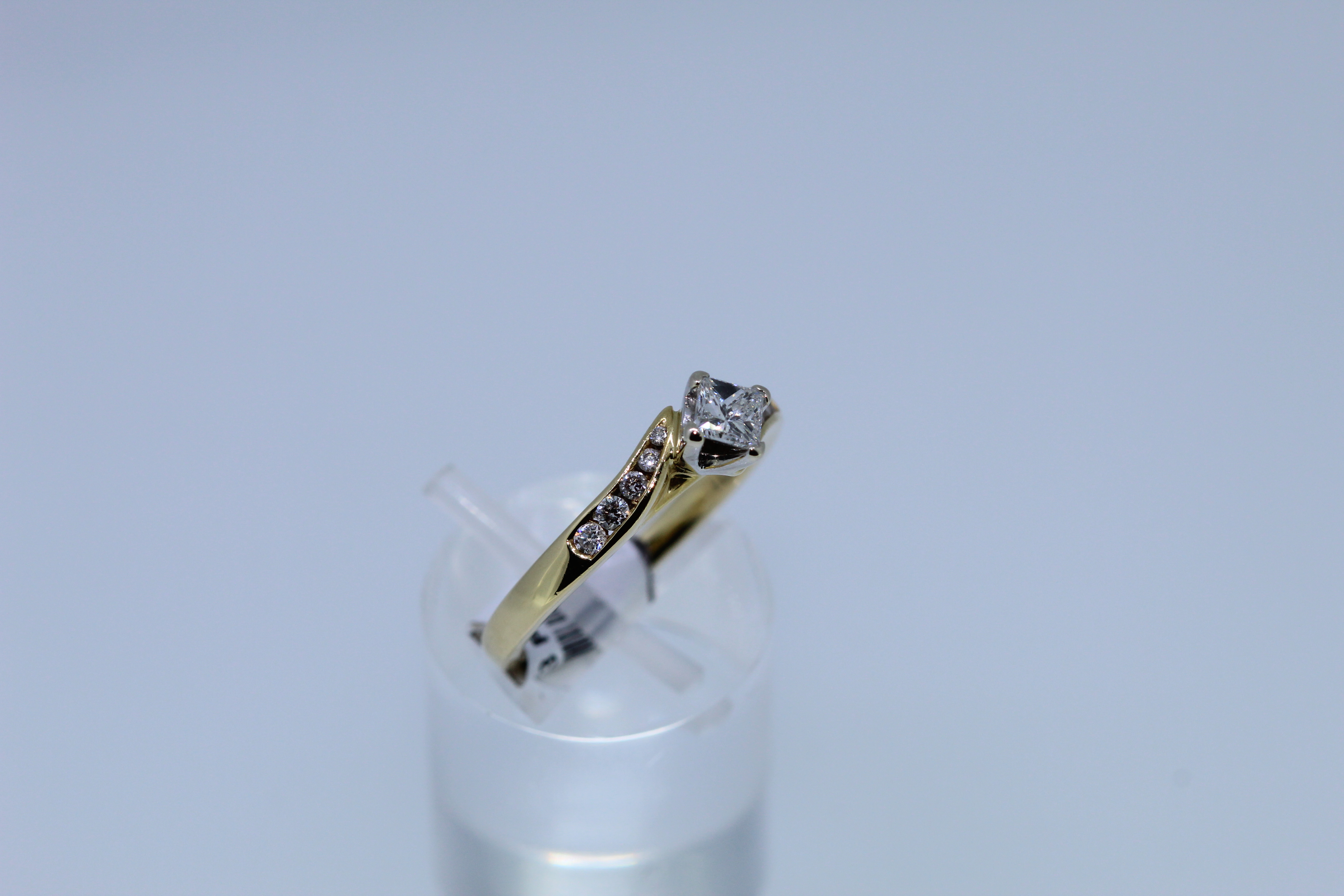 18k Yellow Gold Princess Cut Diamond Ring - Image 3 of 4