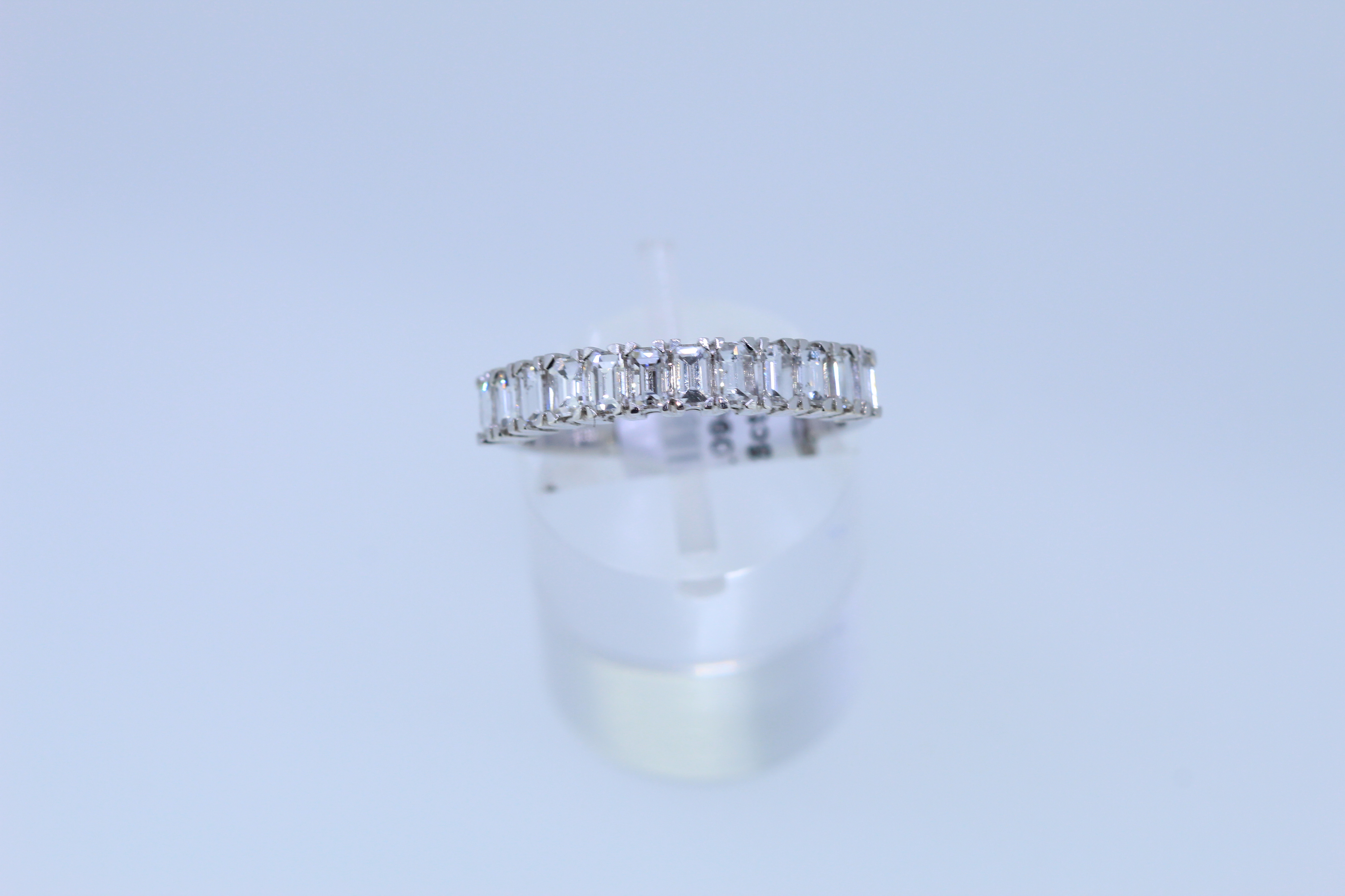 18ct White Gold Bagguette Cut Diamond Eternity Ring