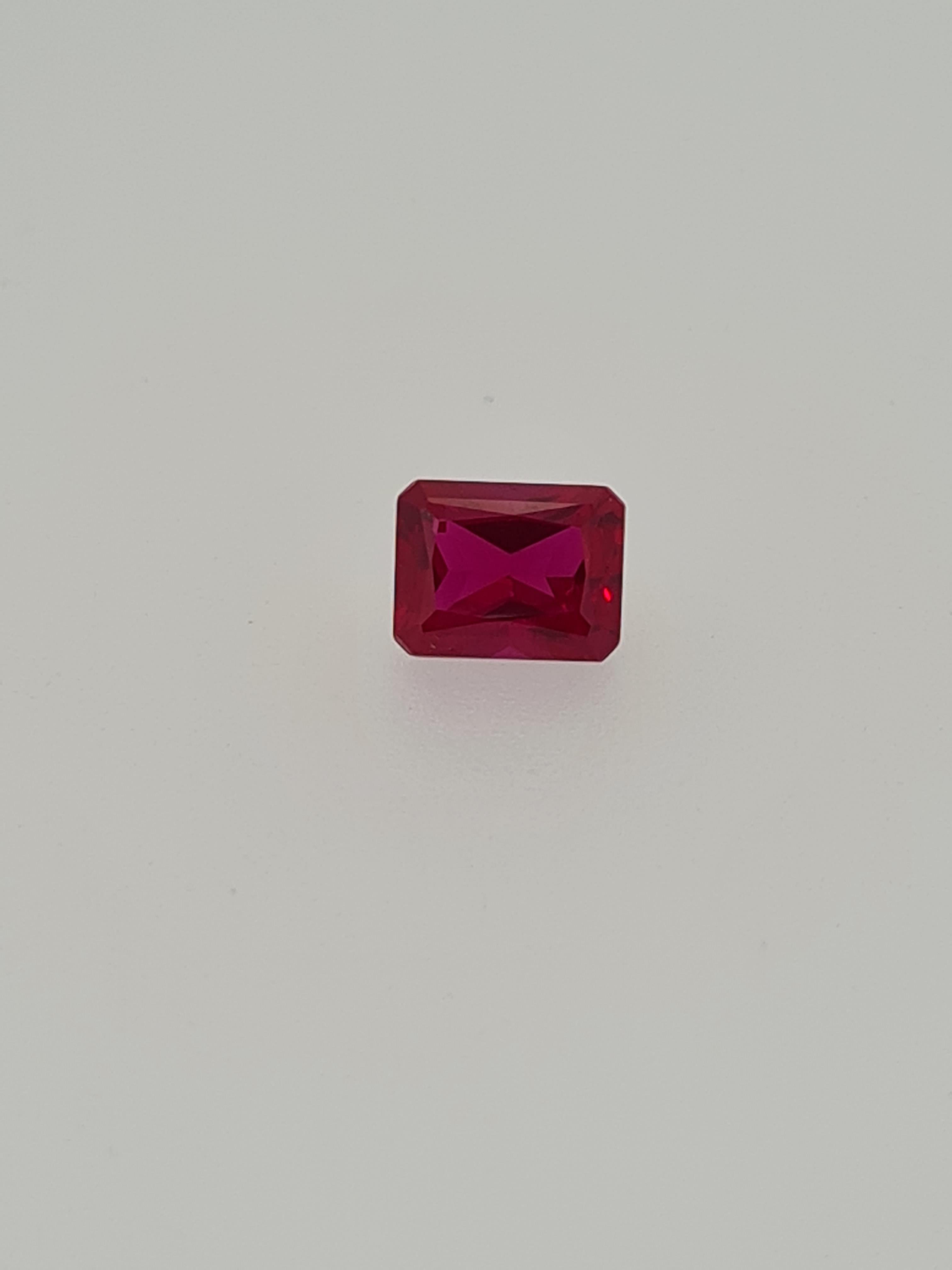 Synthetic ruby emerald cut stone - Image 3 of 4