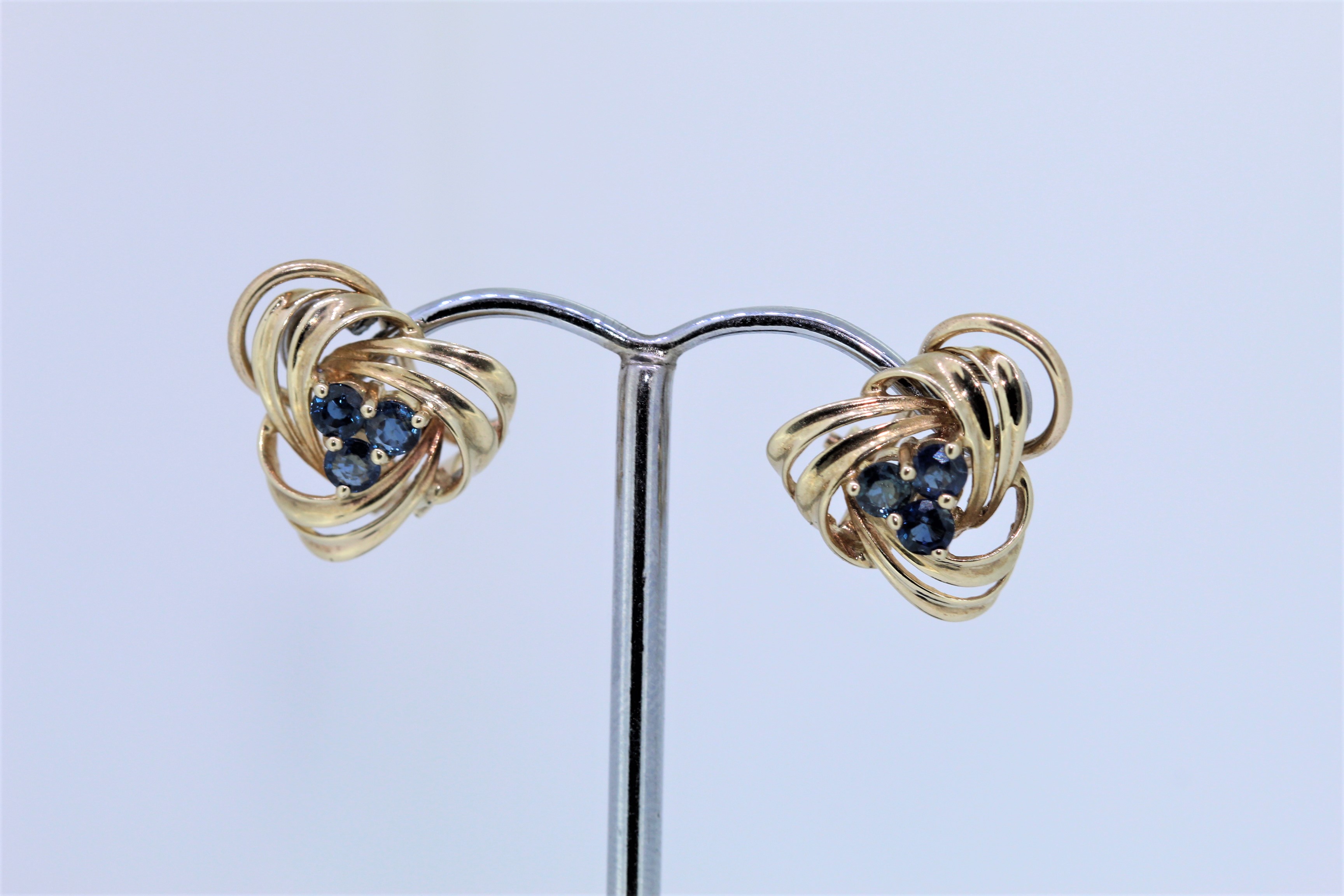 9k Yellow Gold Sapphire Clip On Earrings - Image 3 of 3