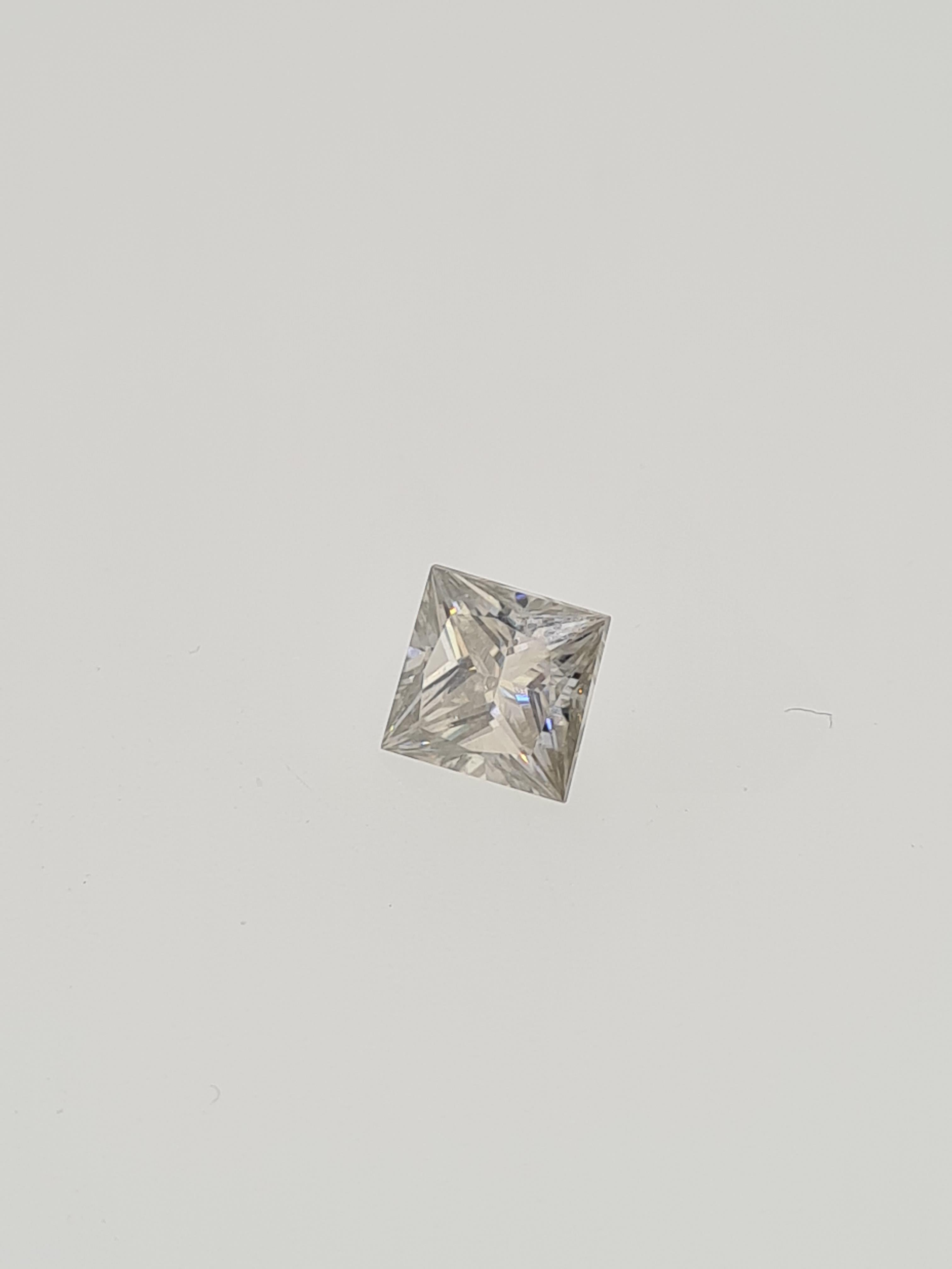 Moissanite princess cut stone - Image 4 of 4