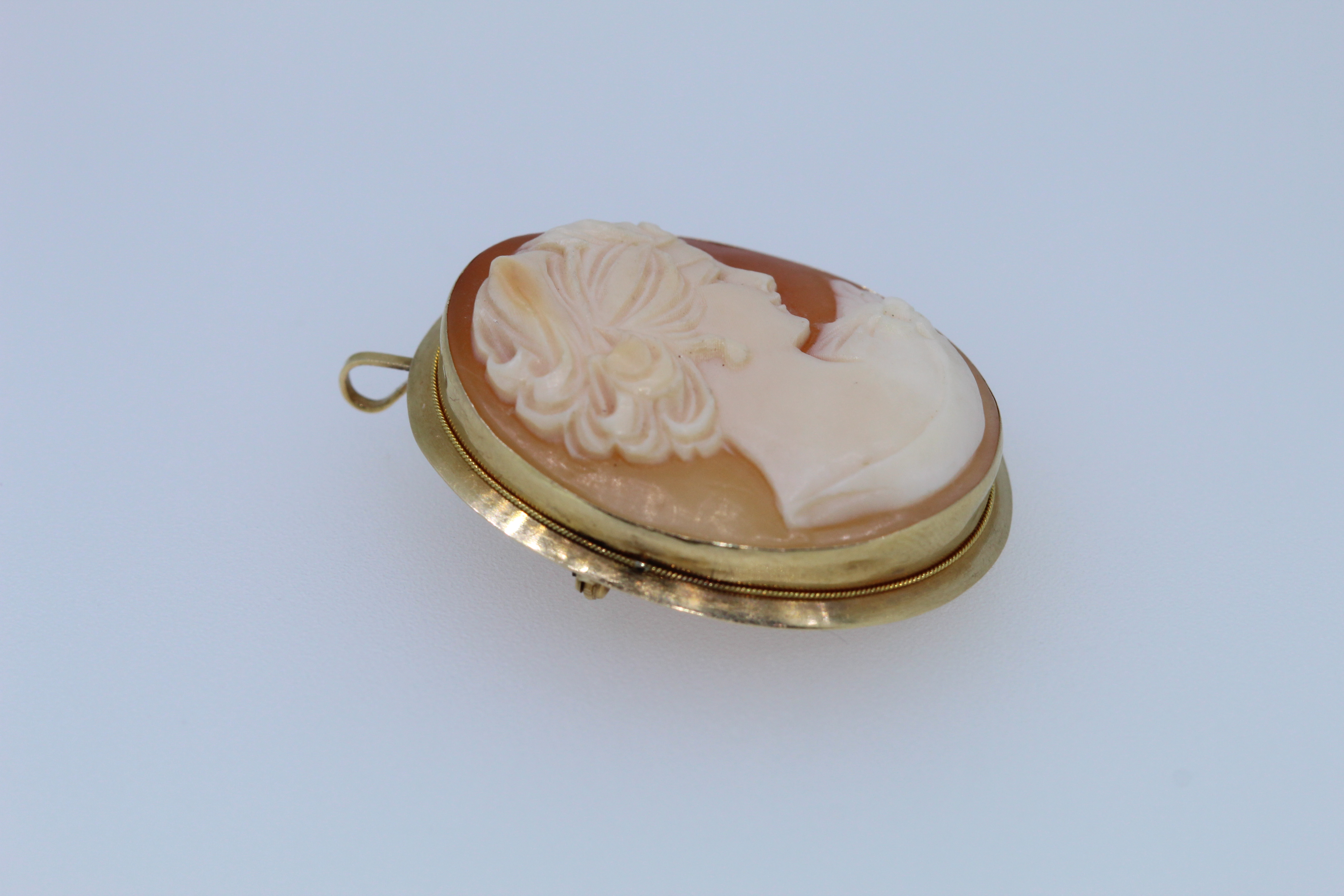 Stamped 750 Yellow Gold Cameo Broach And Pendant - Image 3 of 4