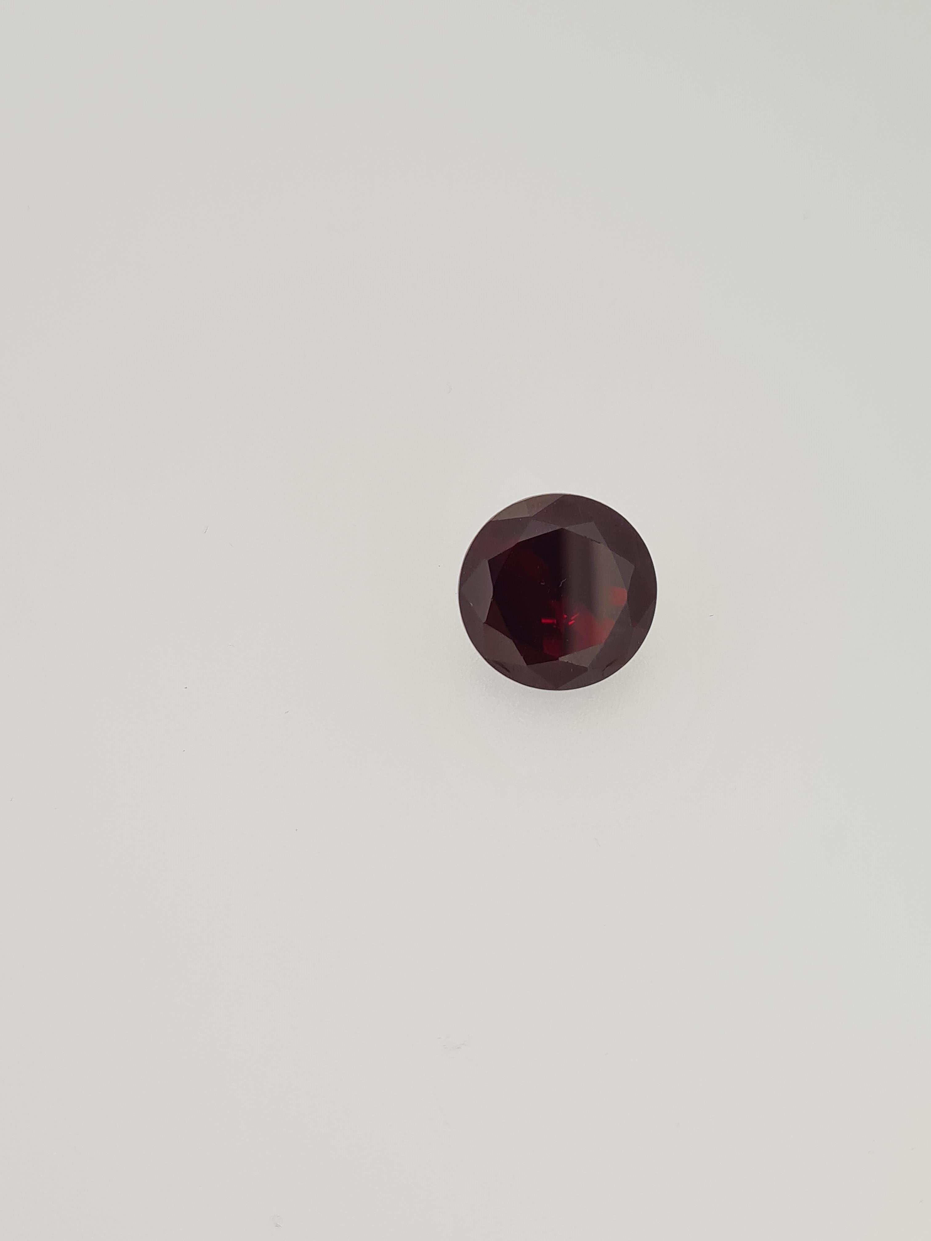 Garnet round cut gem stone - Image 4 of 6