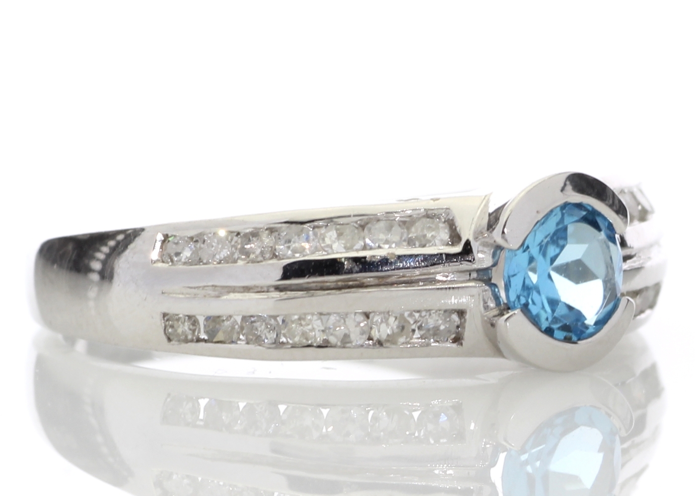 9k White Gold Double Channel Set Diamond and Blue Topaz Ring - Image 4 of 5