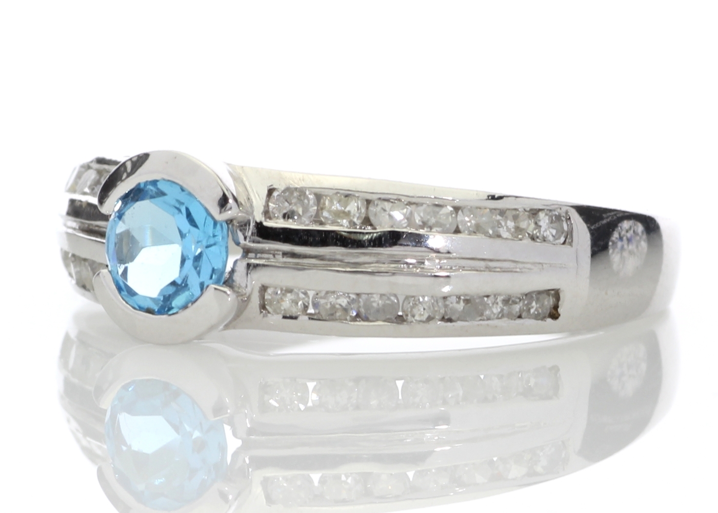 9k White Gold Double Channel Set Diamond and Blue Topaz Ring - Image 2 of 5