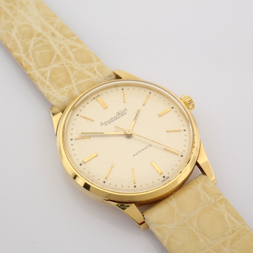 IWC / Schaffhausen 18K Automatic - Gentlmen's Yellow gold Wrist Watch - Image 12 of 13