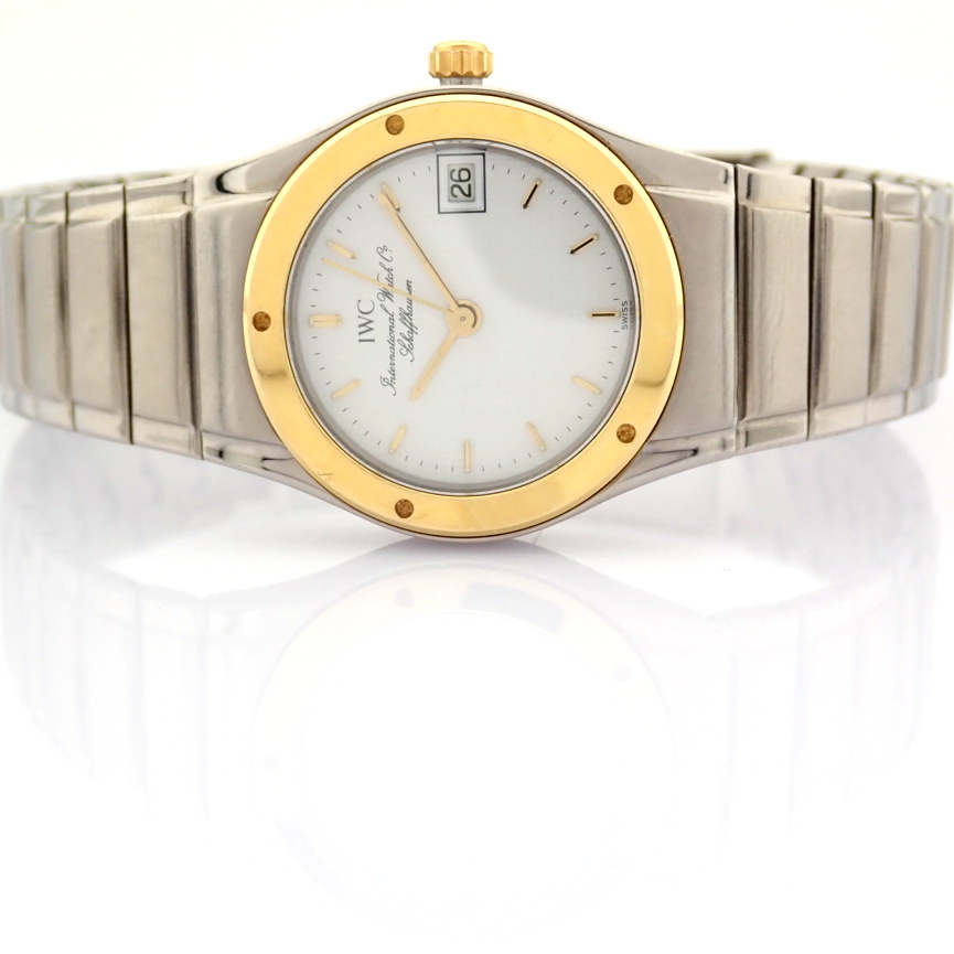 IWC / 1980s IWC INGENIEUR COLLECTORS - Lady's Gold/Titanium Wrist Watch - Image 9 of 16