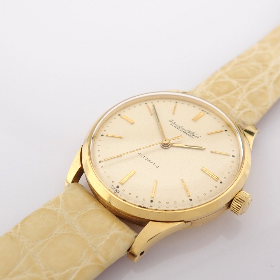 IWC / Schaffhausen 18K Automatic - Gentlmen's Yellow gold Wrist Watch - Image 2 of 13