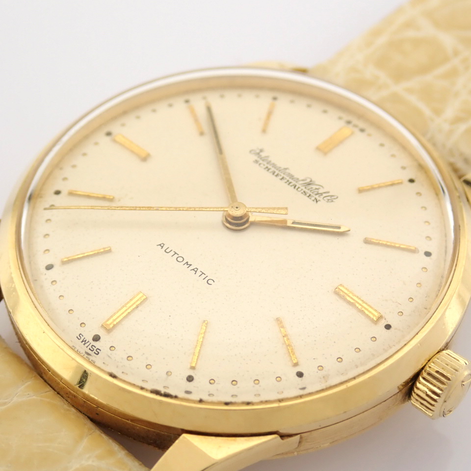 IWC / Schaffhausen 18K Automatic - Gentlmen's Yellow gold Wrist Watch - Image 3 of 13