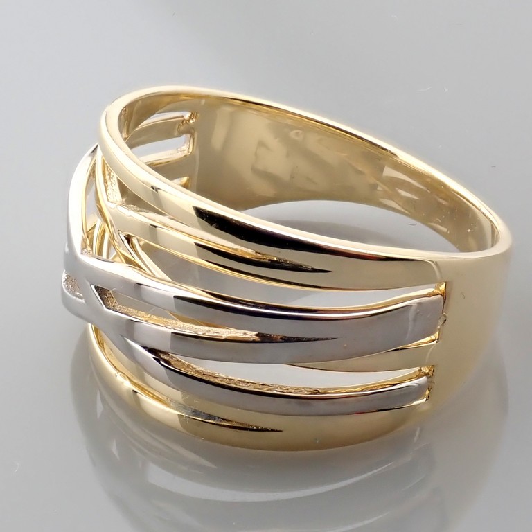 Italian Design Ring. In 14K Yellow and White Gold - Image 3 of 5