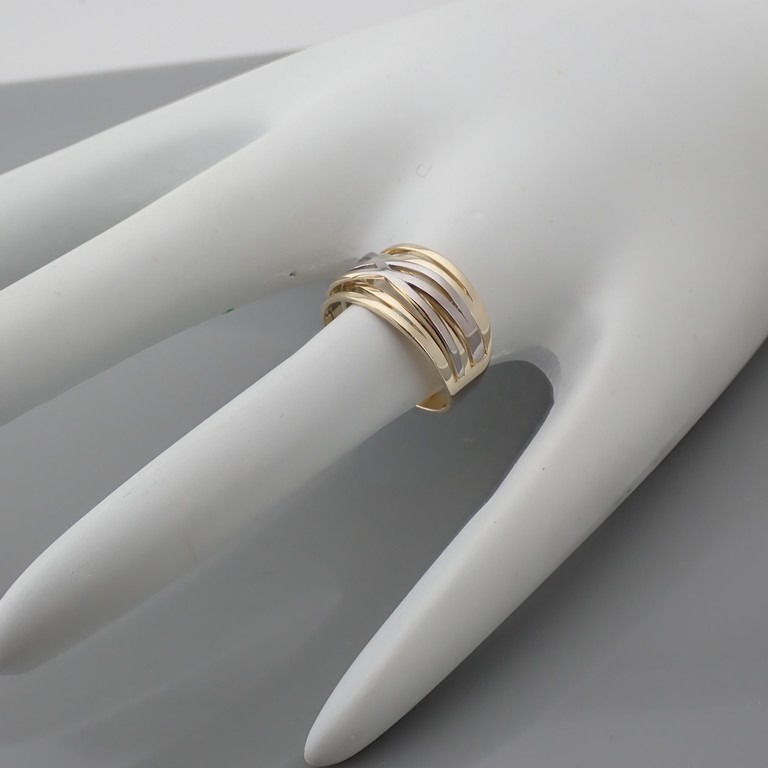 Italian Design Ring. In 14K Yellow and White Gold - Image 4 of 5