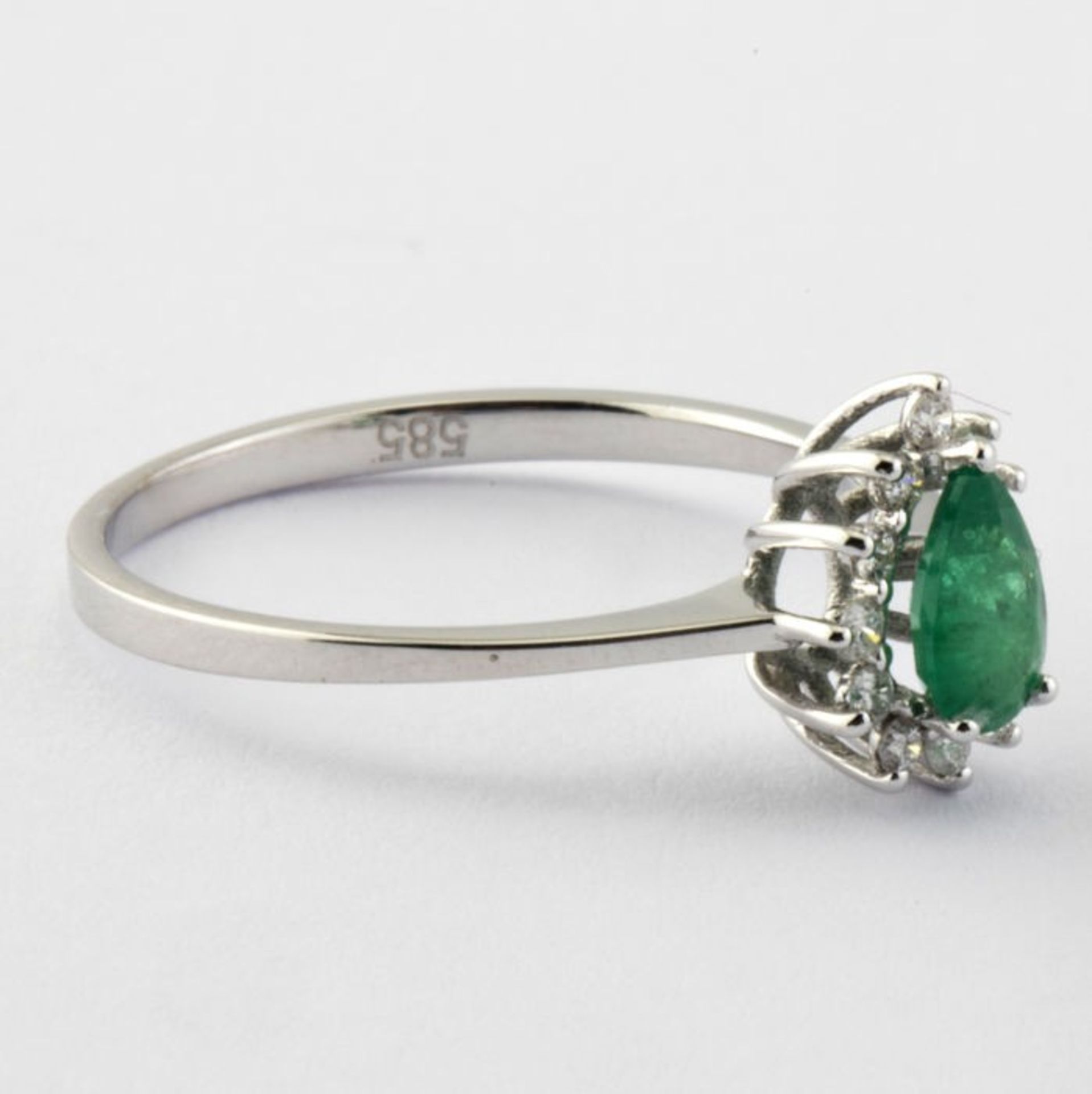 14K White Gold Cluster Ring , natural emerald and diamond - Image 2 of 5
