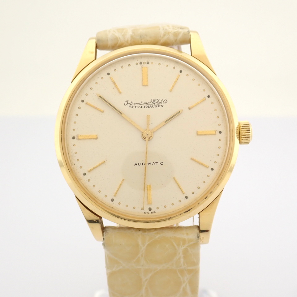 IWC / Schaffhausen 18K Automatic - Gentlmen's Yellow gold Wrist Watch - Image 6 of 13