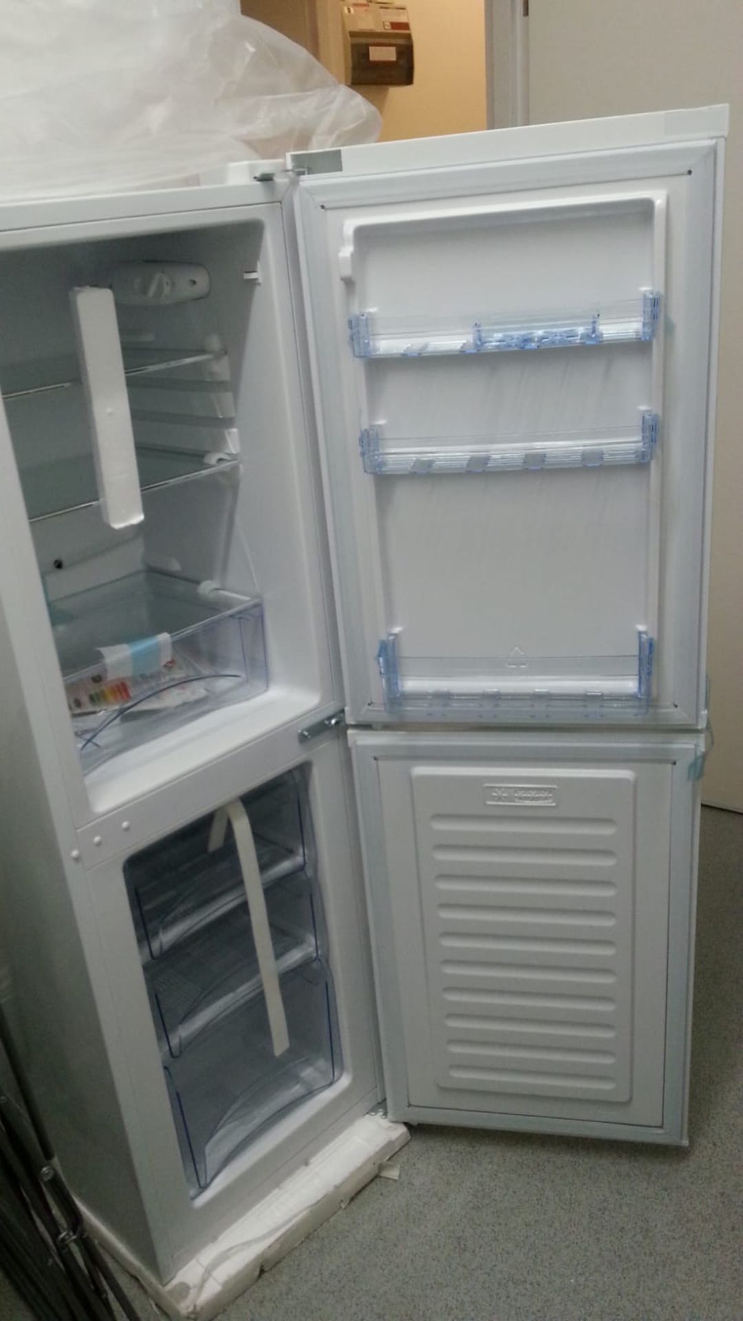 Ice King Fridge Freezer Brand New Bargain Buy Flash Sale - Image 3 of 8