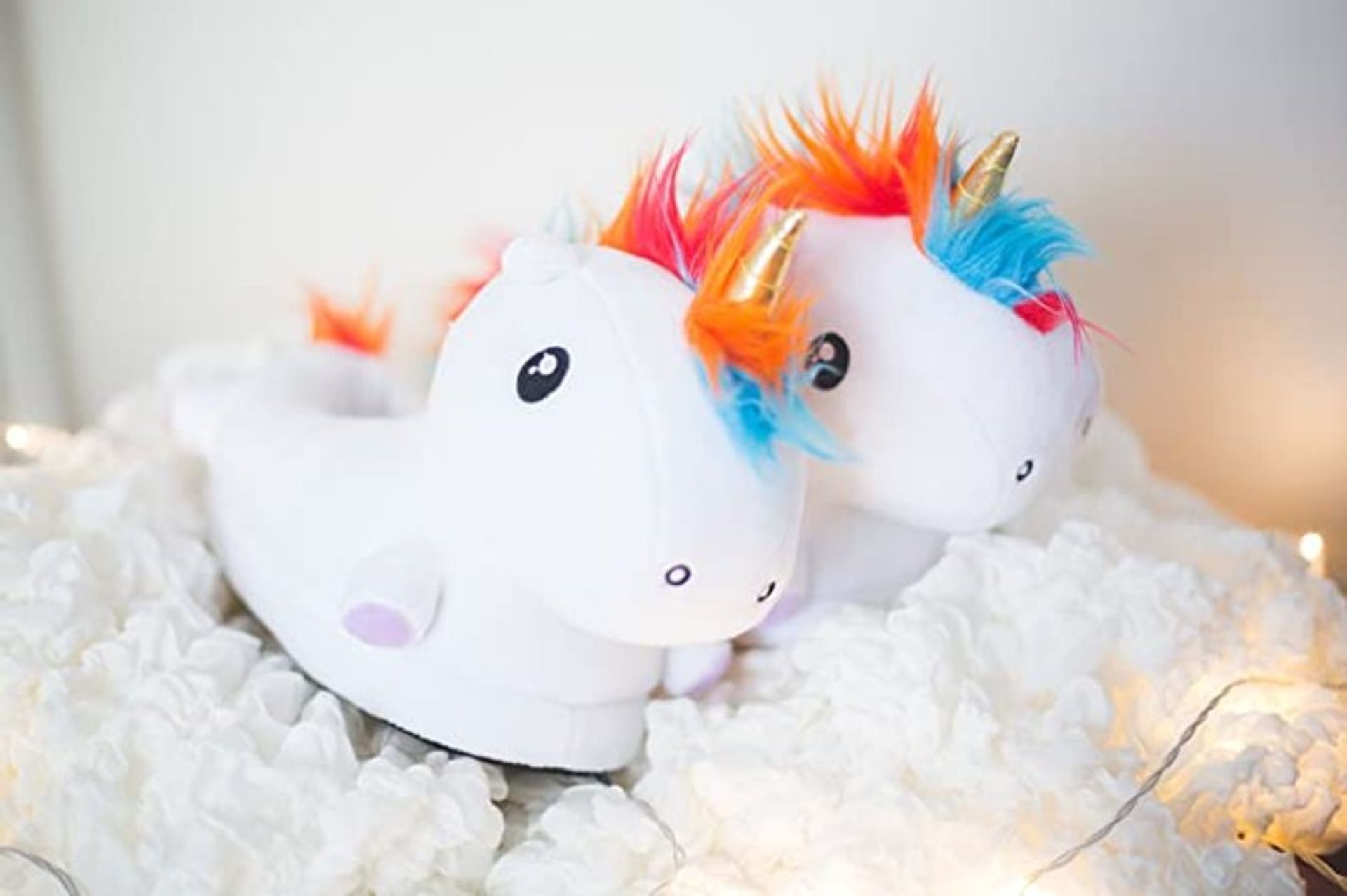 White Light Up Unicorn Slippers Led Children & Adult - 10 Units Per Lot - Image 4 of 4