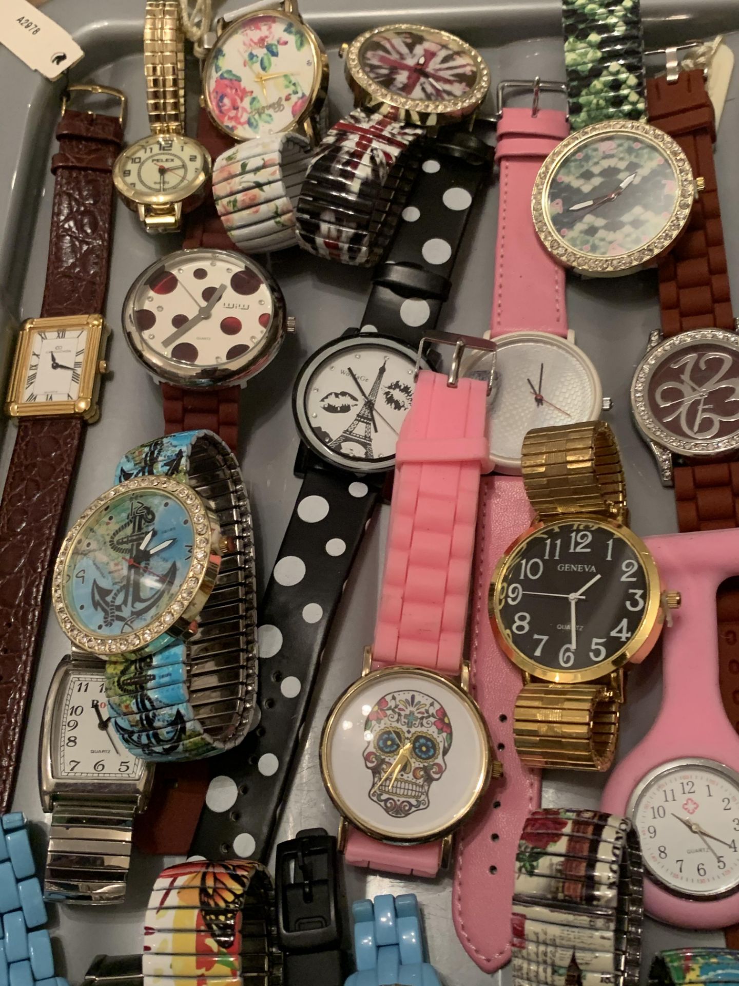 Job Lot Assorted Fashion Wrist Watches Ladies And Gents - Image 7 of 8