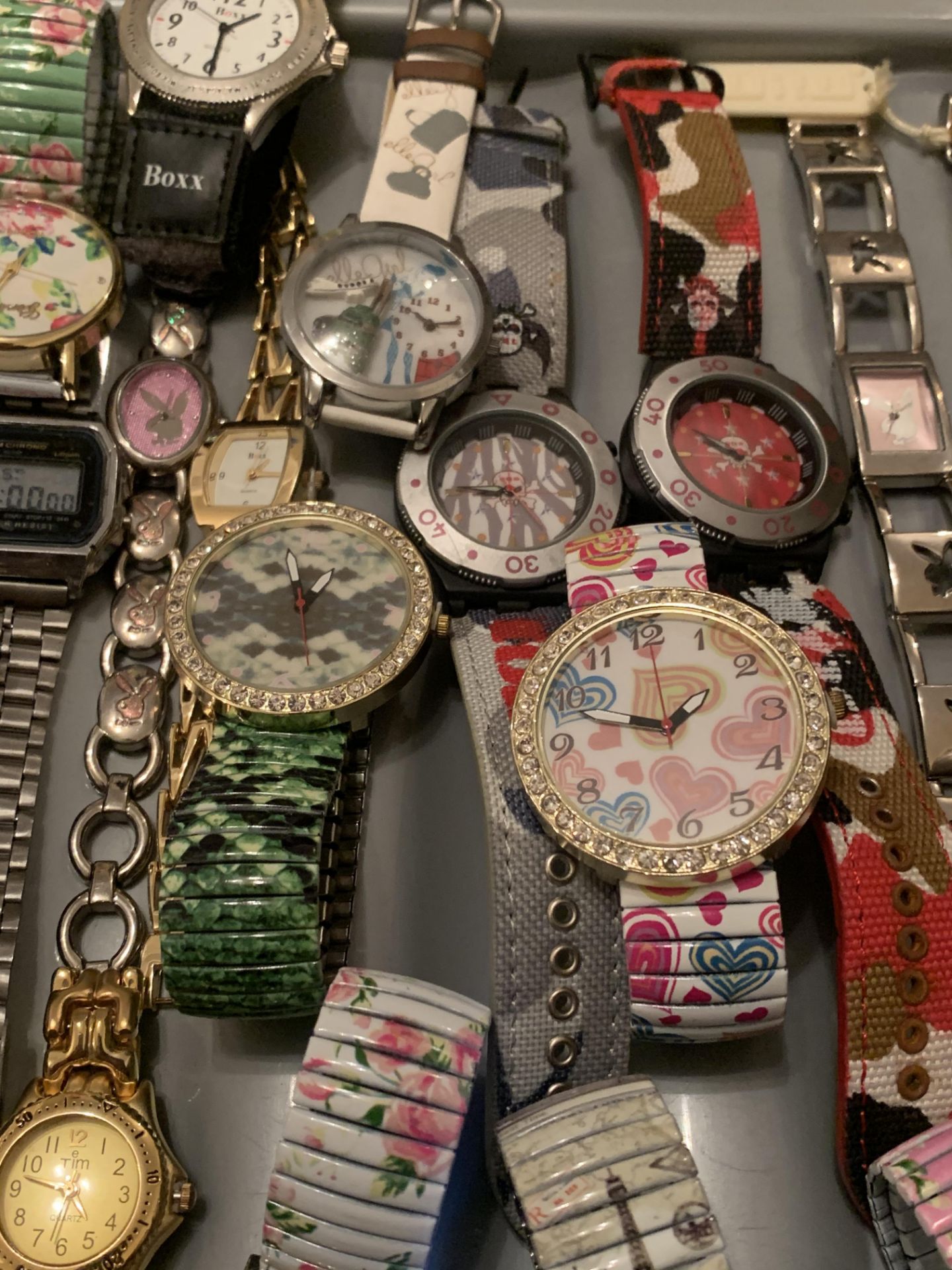 Job Lot Assorted Fashion Wrist Watches Ladies And Gents - Image 6 of 8