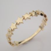 Ring. In 14K Yellow Gold